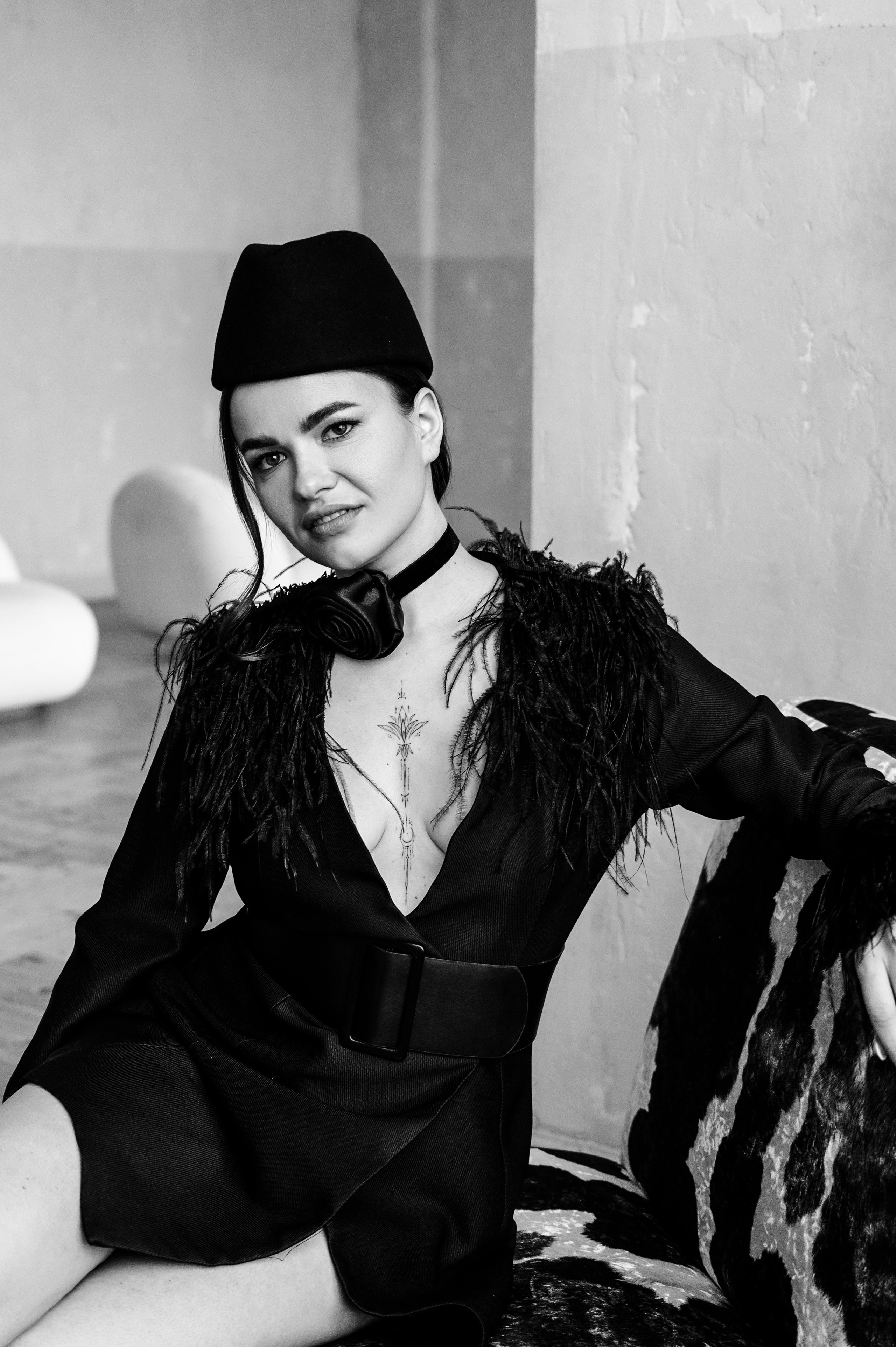 Валерия. Профессиональный фотограф беременности в СПБ. Стильные фотосессии беременности в стиле минимализм и классическая фотография