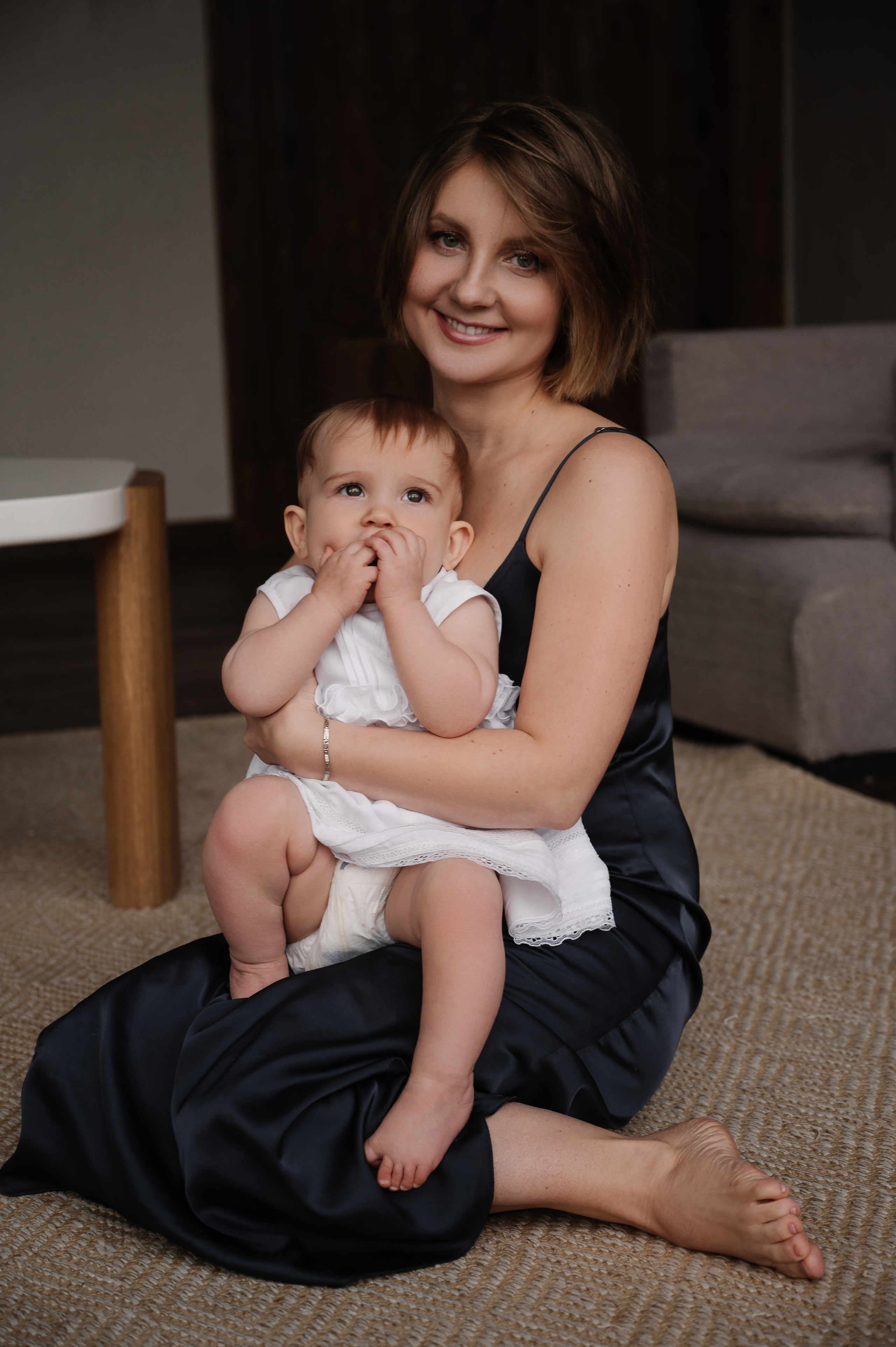 Юлия. Профессиональный фотограф беременности в СПБ. Стильные фотосессии беременности в стиле минимализм и классическая фотография