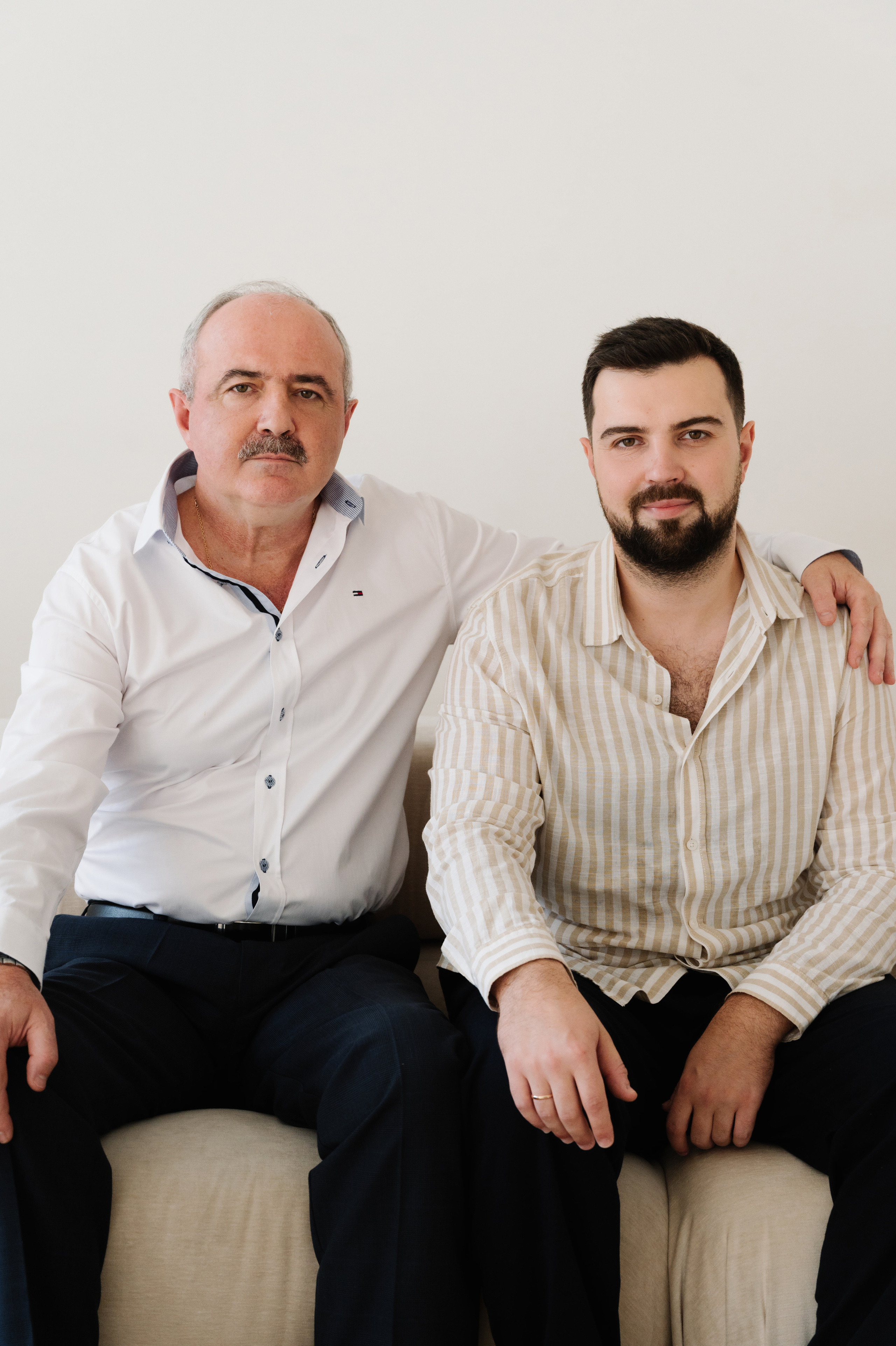 Марина семьей. Профессиональный фотограф беременности в СПБ. Стильные фотосессии беременности в стиле минимализм и классическая фотография