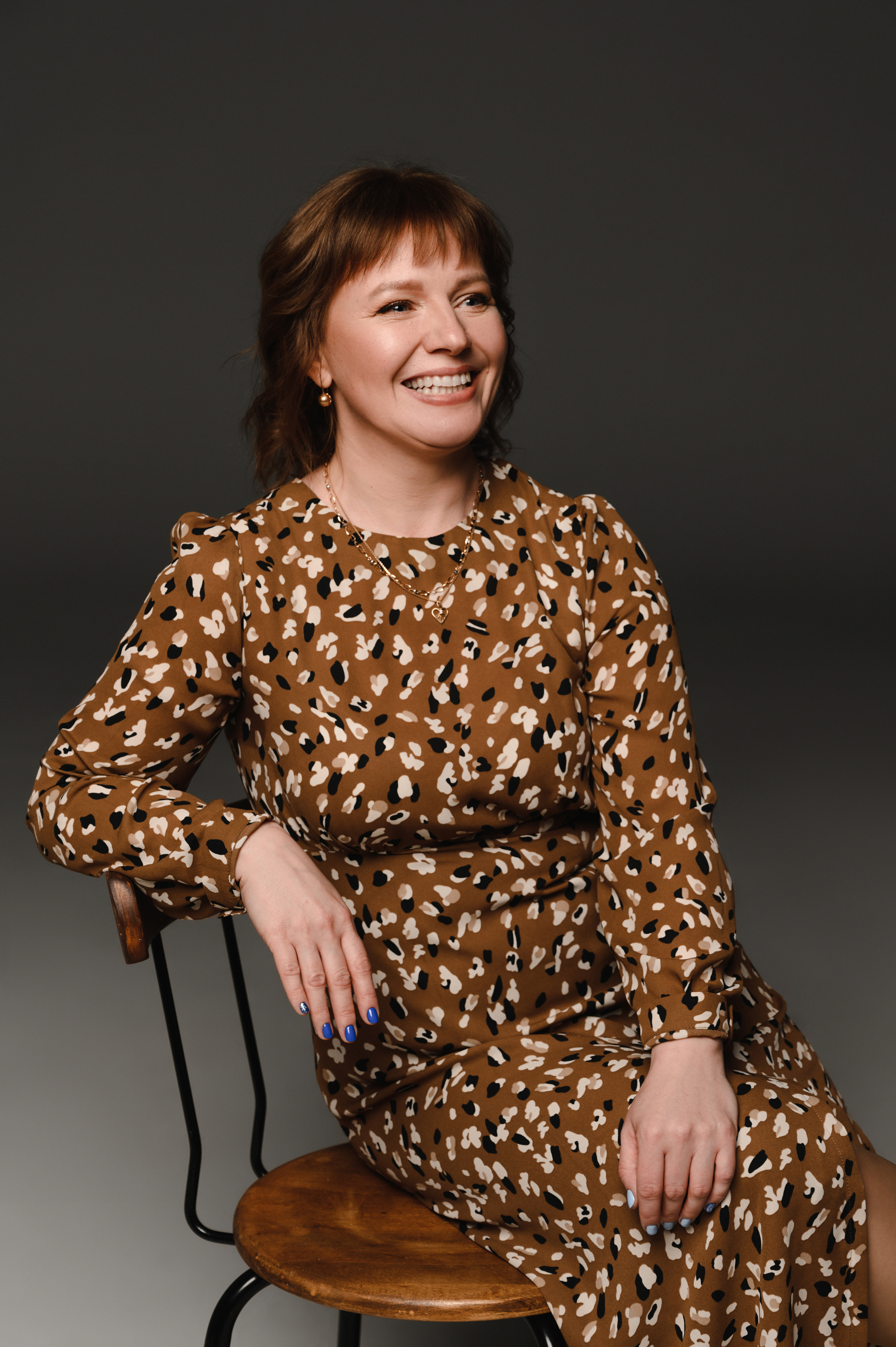 Анна с семьей. Профессиональный фотограф беременности в СПБ. Стильные фотосессии беременности в стиле минимализм и классическая фотография