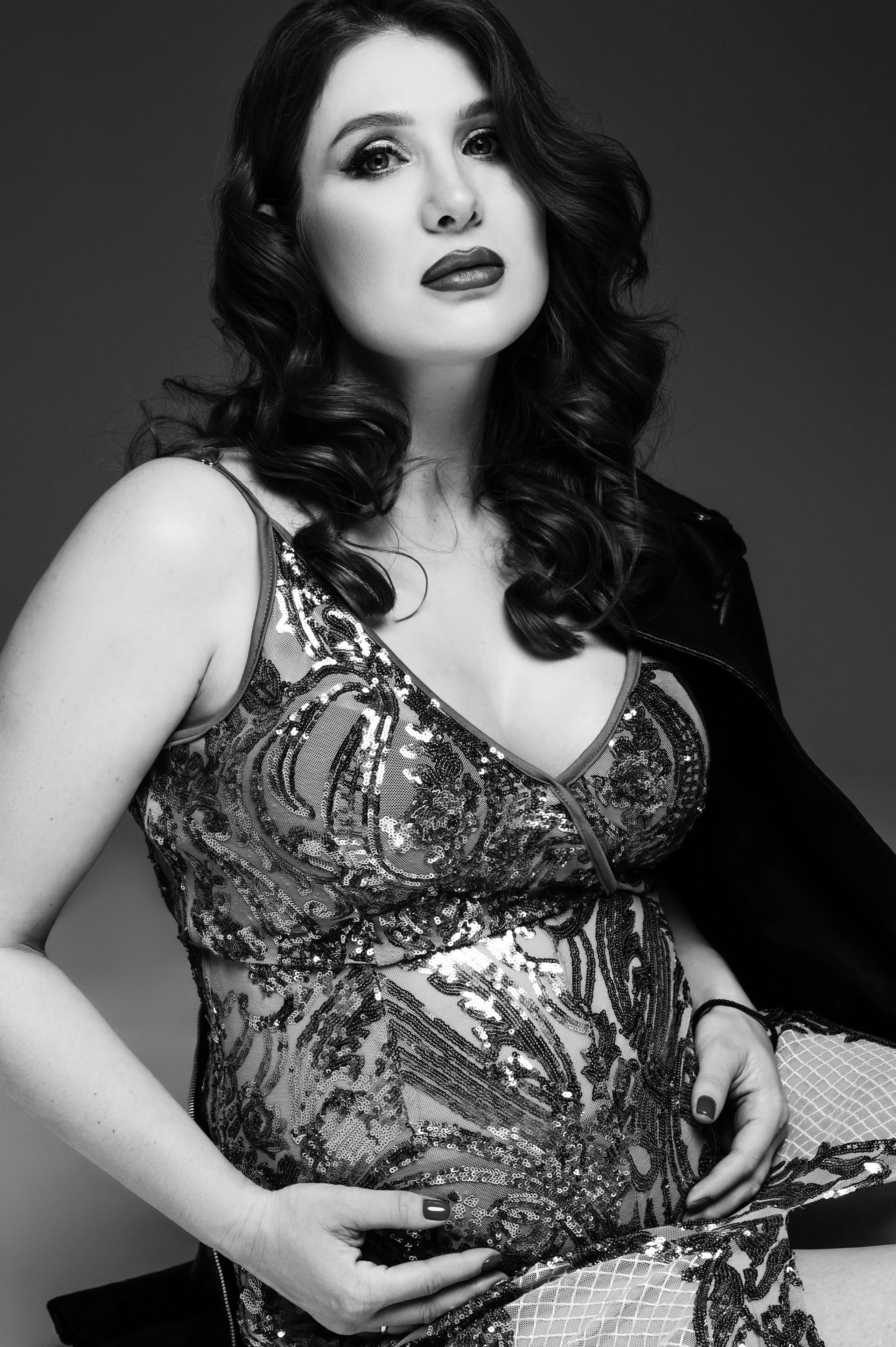 Альбина, фотосессия беременных. Профессиональный фотограф беременности в СПБ. Стильные фотосессии беременности в стиле минимализм и классическая фотография