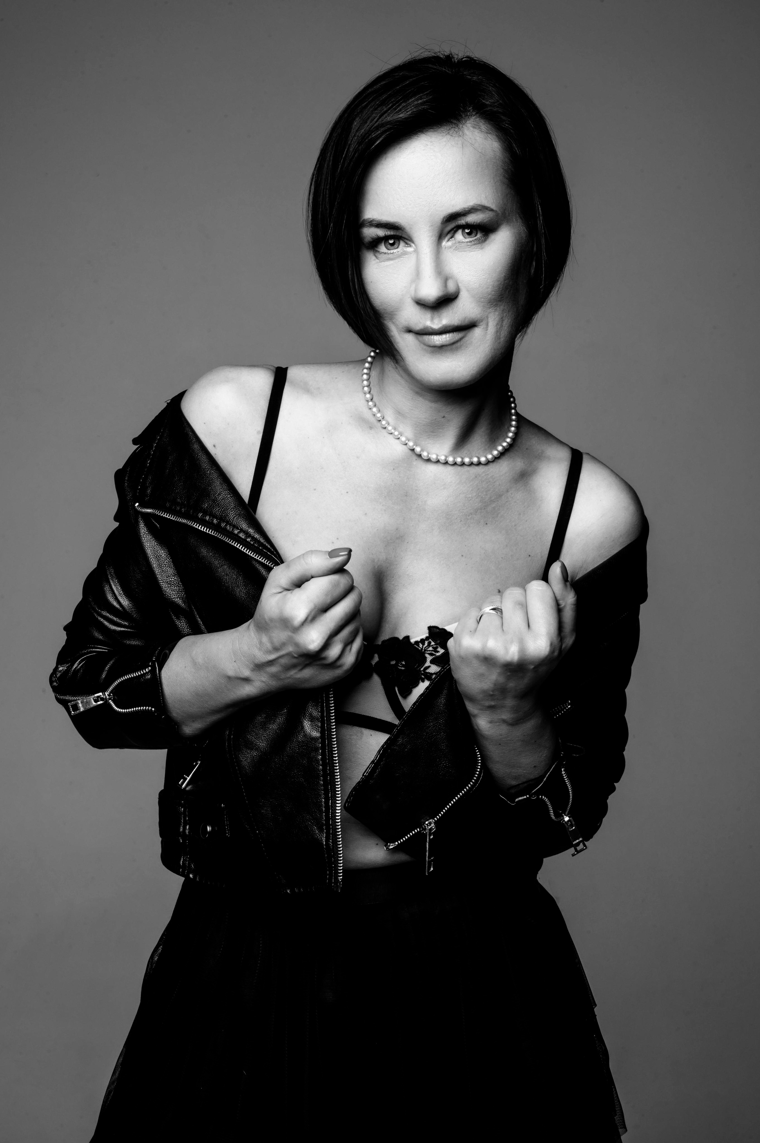 Анна. Профессиональный фотограф беременности в СПБ. Стильные фотосессии беременности в стиле минимализм и классическая фотография