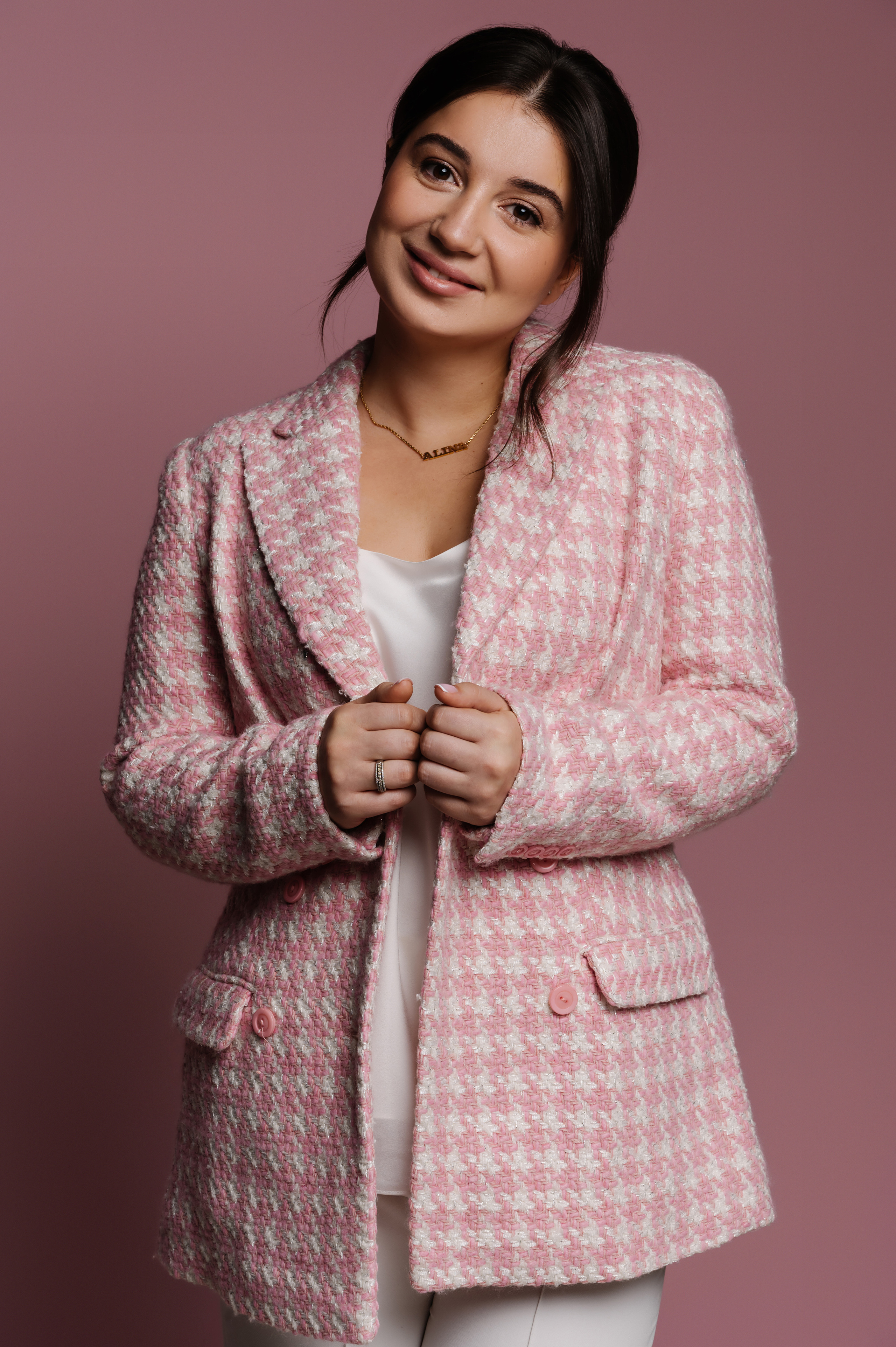 Алина. Профессиональный фотограф беременности в СПБ. Стильные фотосессии беременности в стиле минимализм и классическая фотография