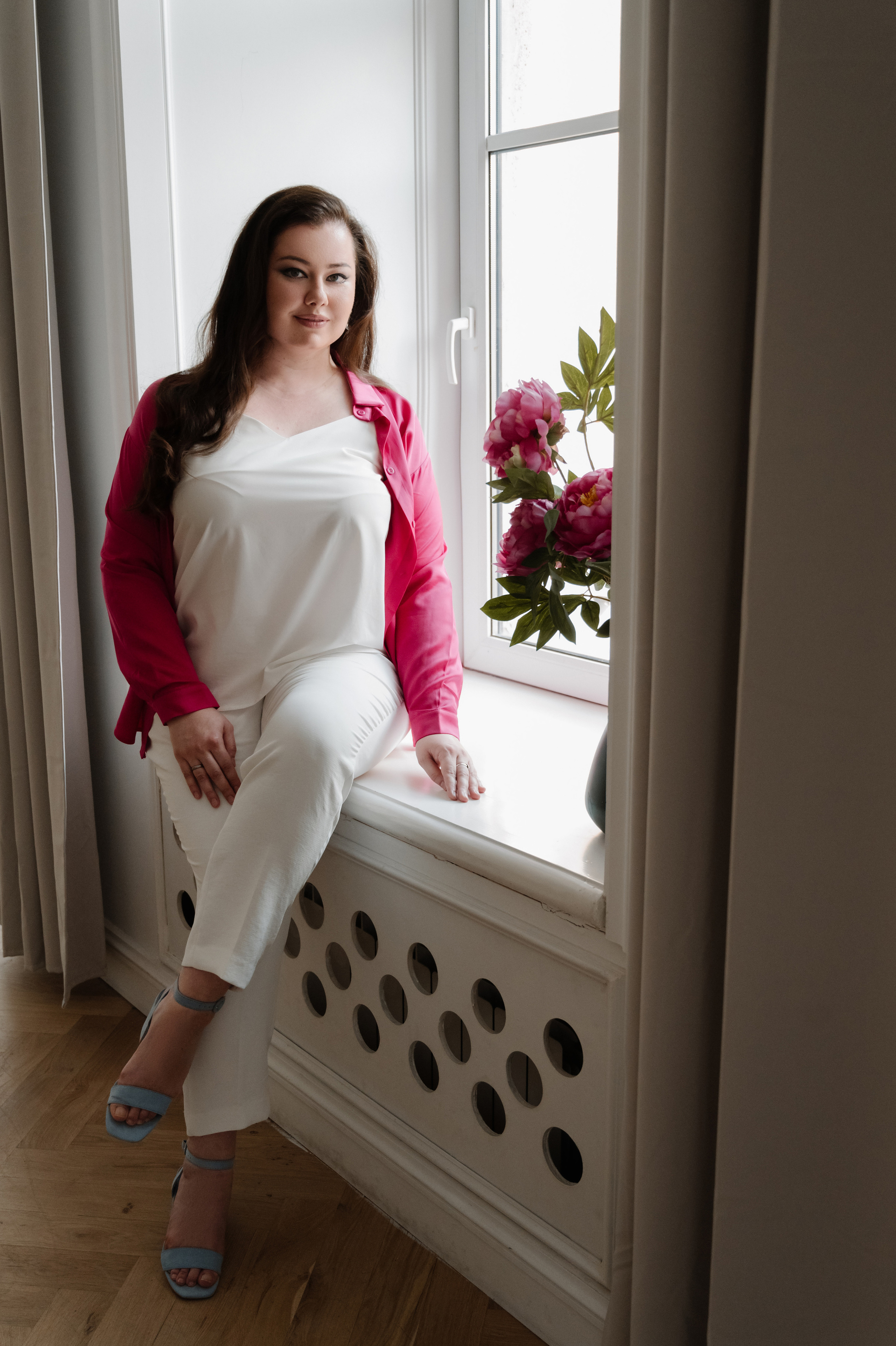 Лиана. Профессиональный фотограф беременности в СПБ. Стильные фотосессии беременности в стиле минимализм и классическая фотография