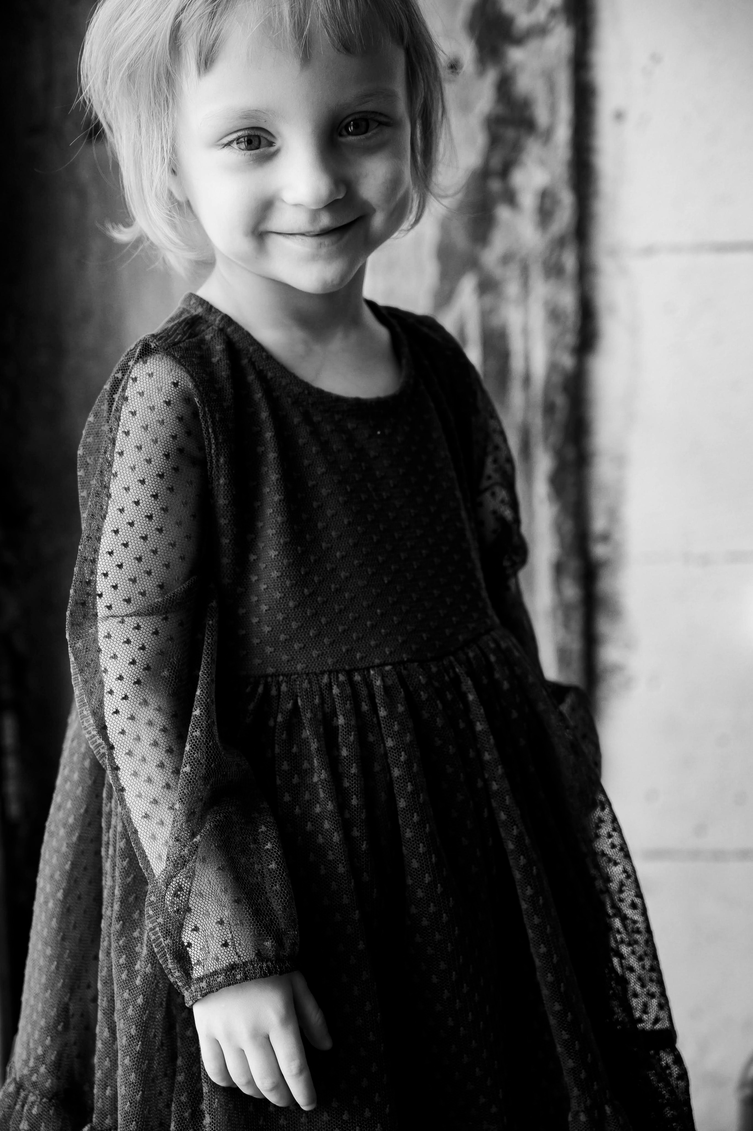 Виктория. Профессиональный фотограф беременности в СПБ. Стильные фотосессии беременности в стиле минимализм и классическая фотография