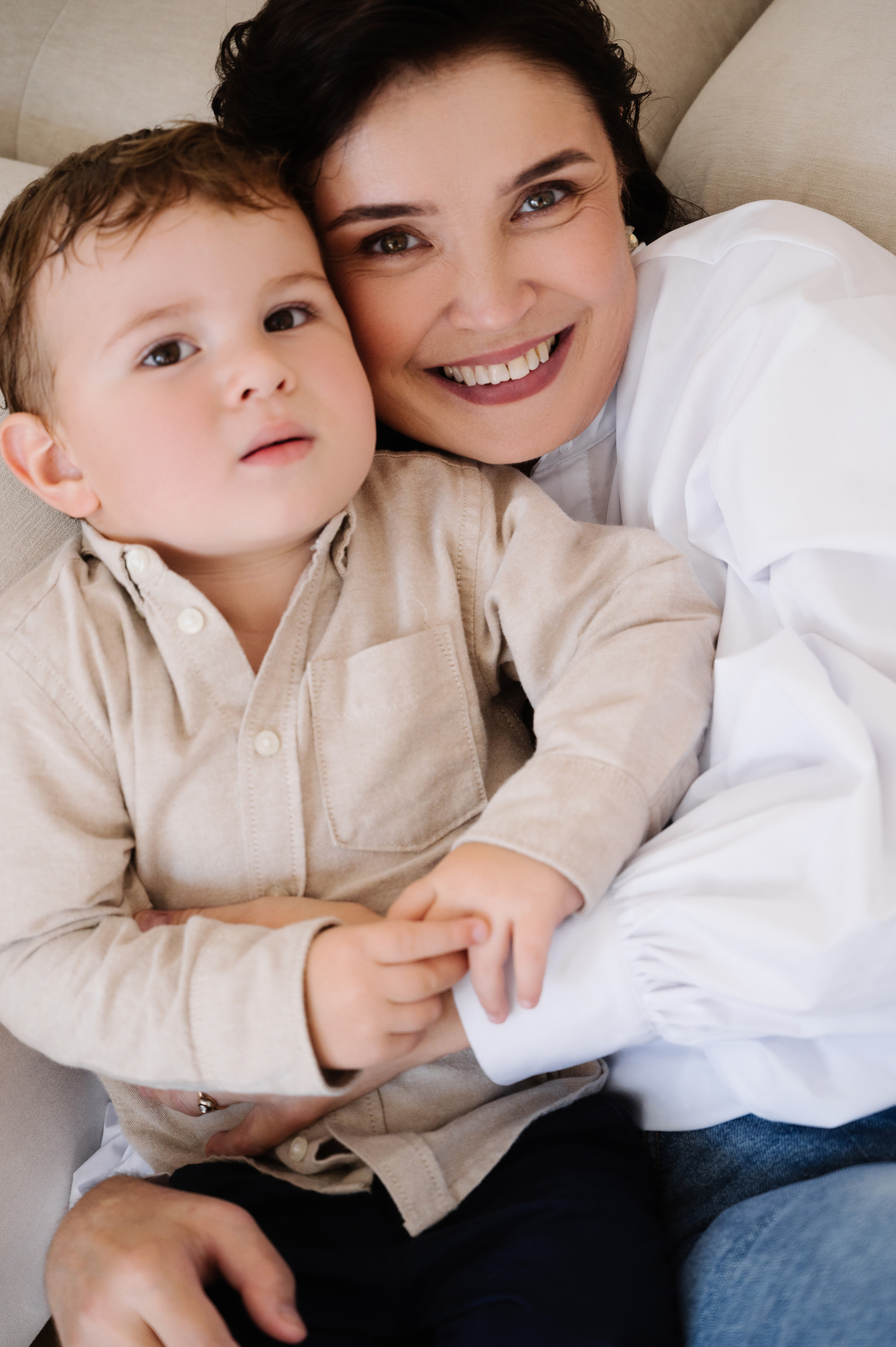 Марина семьей. Профессиональный фотограф беременности в СПБ. Стильные фотосессии беременности в стиле минимализм и классическая фотография