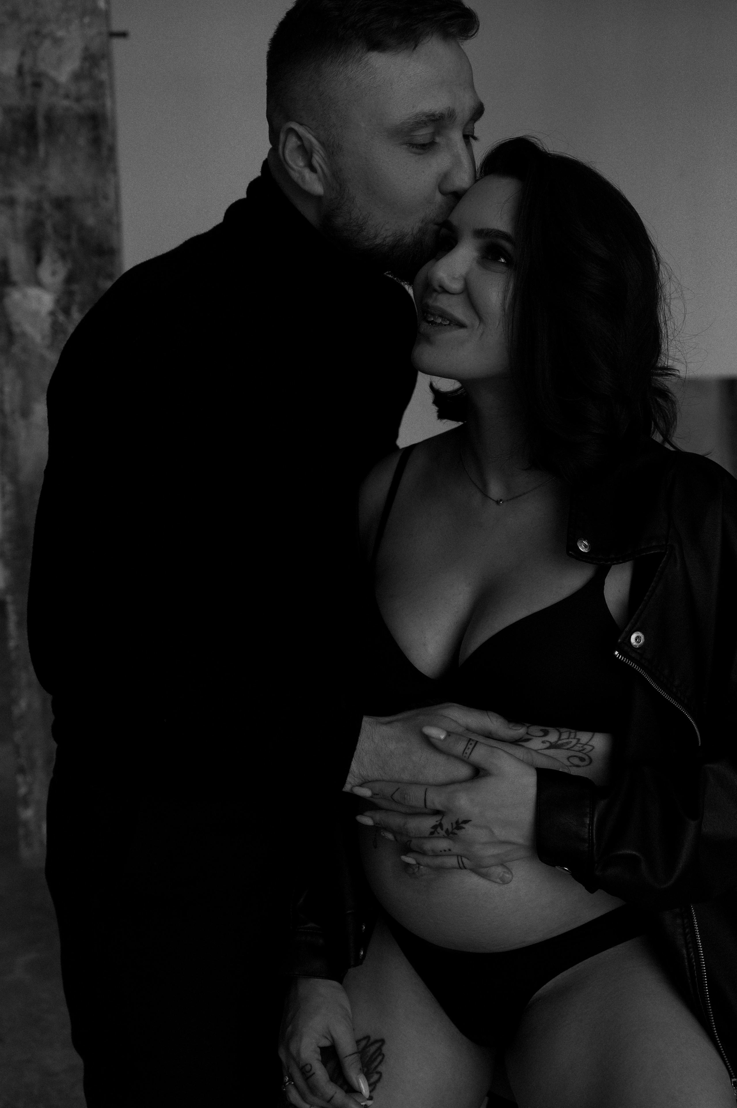 Алена. Профессиональный фотограф беременности в СПБ. Стильные фотосессии беременности в стиле минимализм и классическая фотография