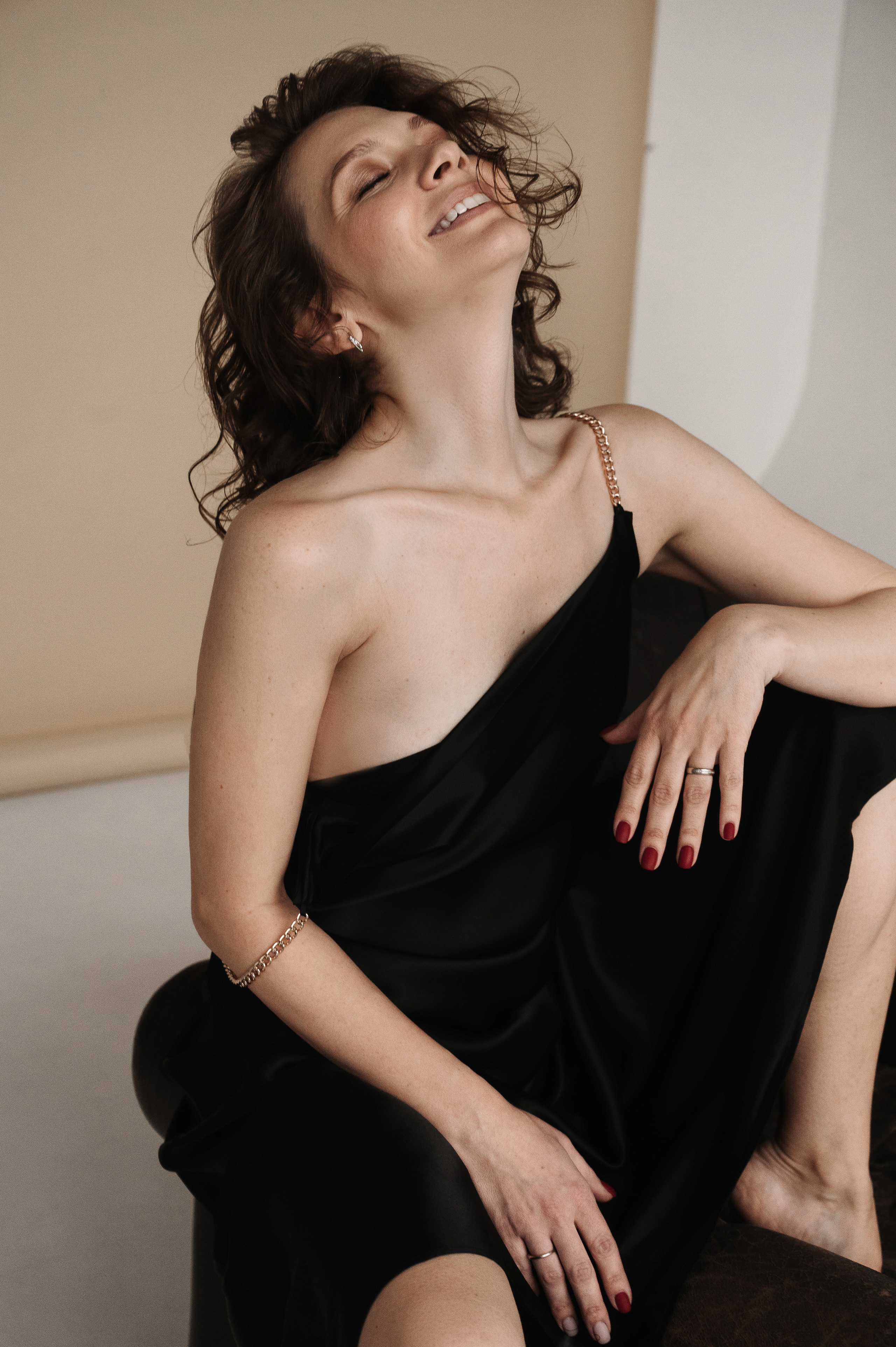 Дарья. Профессиональный фотограф беременности в СПБ. Стильные фотосессии беременности в стиле минимализм и классическая фотография