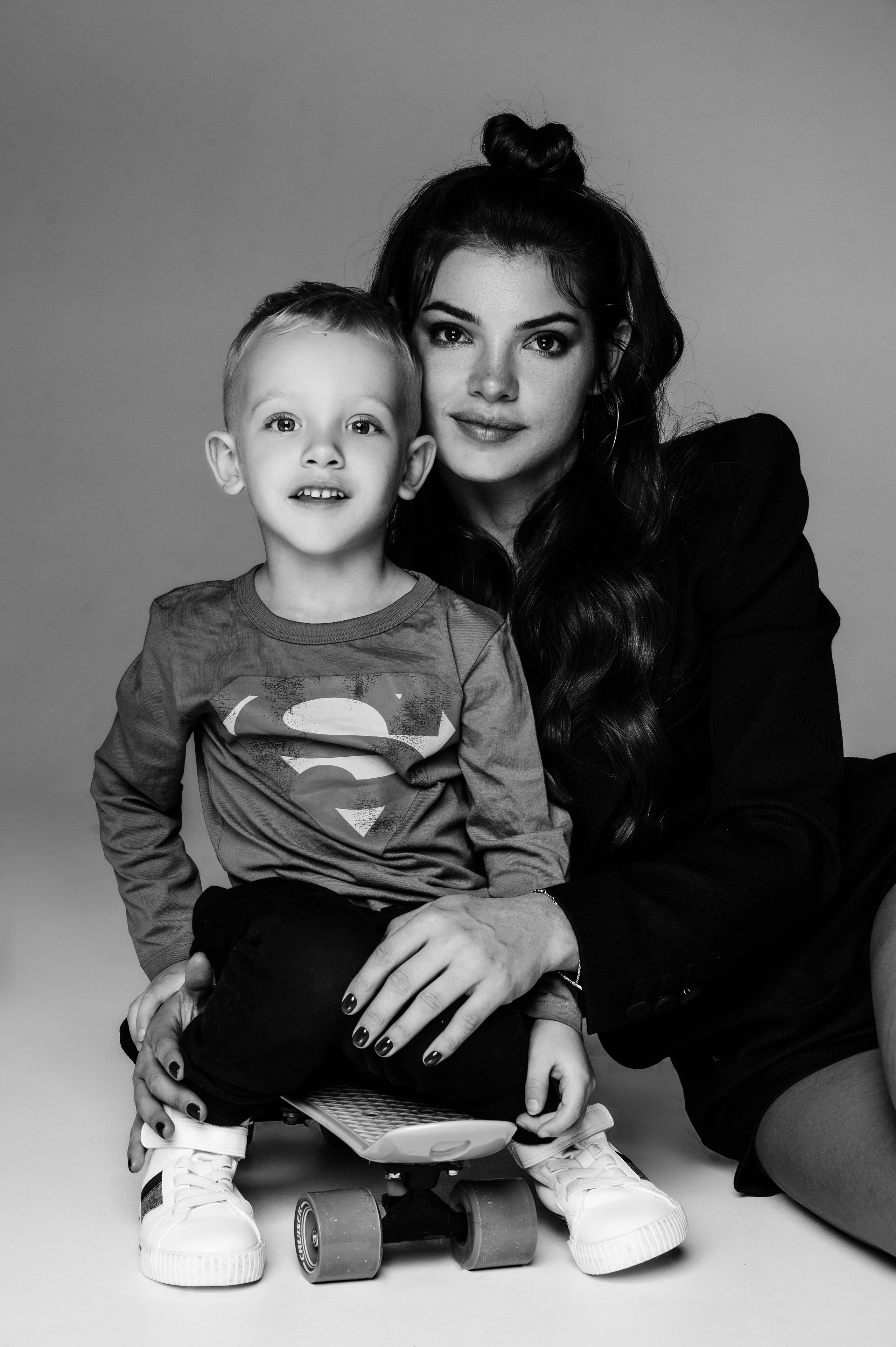 Юлия. Профессиональный фотограф беременности в СПБ. Стильные фотосессии беременности в стиле минимализм и классическая фотография