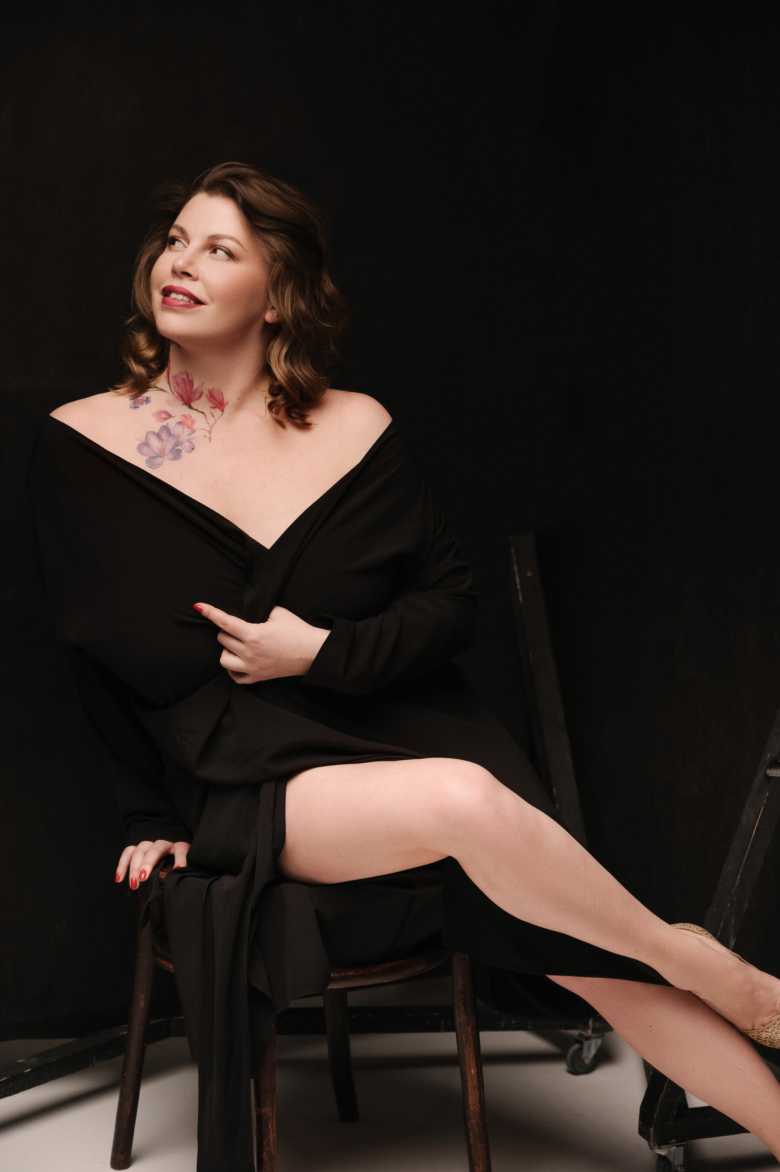 Александра. Профессиональный фотограф беременности в СПБ. Стильные фотосессии беременности в стиле минимализм и классическая фотография