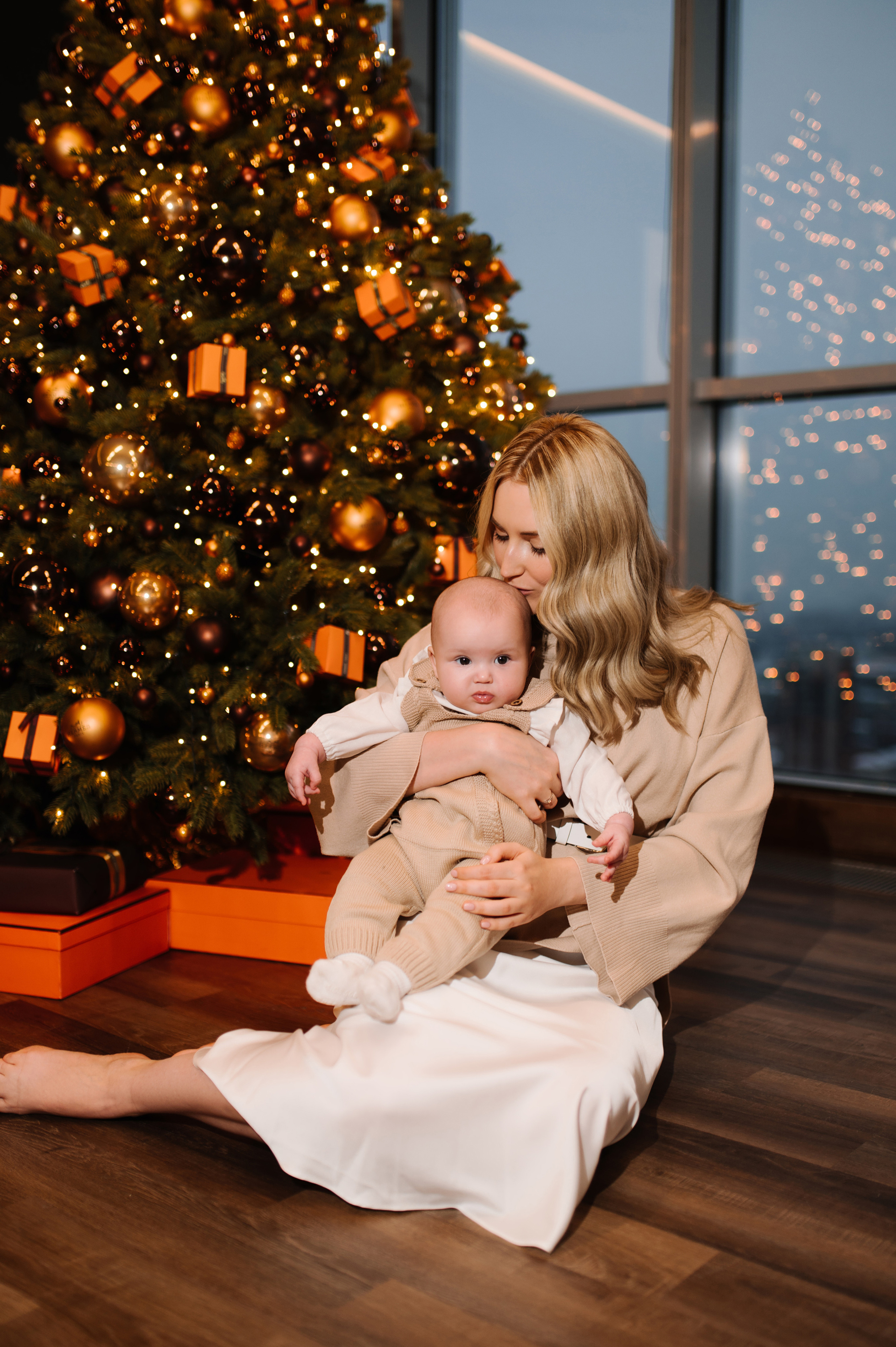 Карина. Профессиональный фотограф беременности в СПБ. Стильные фотосессии беременности в стиле минимализм и классическая фотография