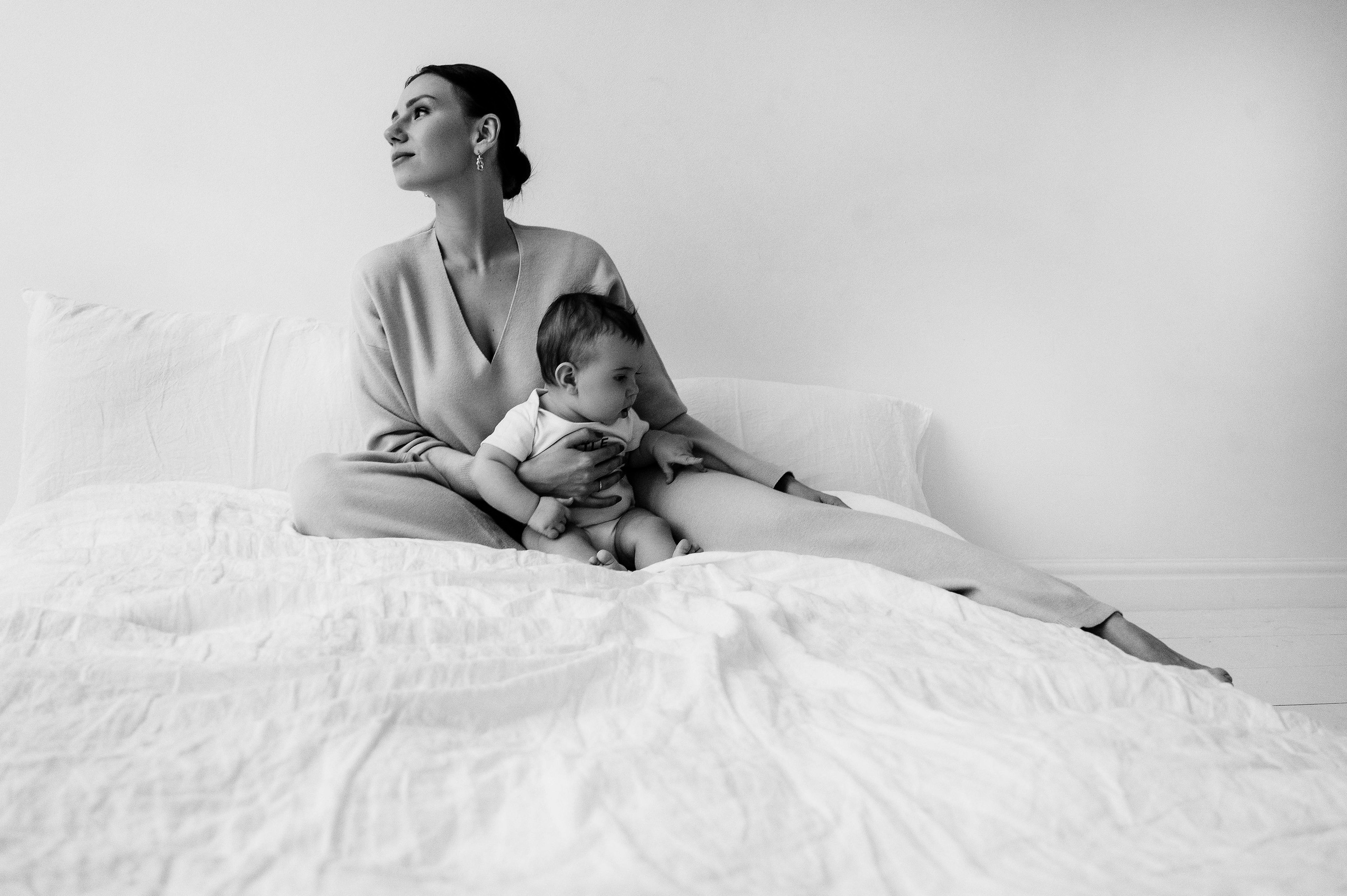 Марина. Профессиональный фотограф беременности в СПБ. Стильные фотосессии беременности в стиле минимализм и классическая фотография