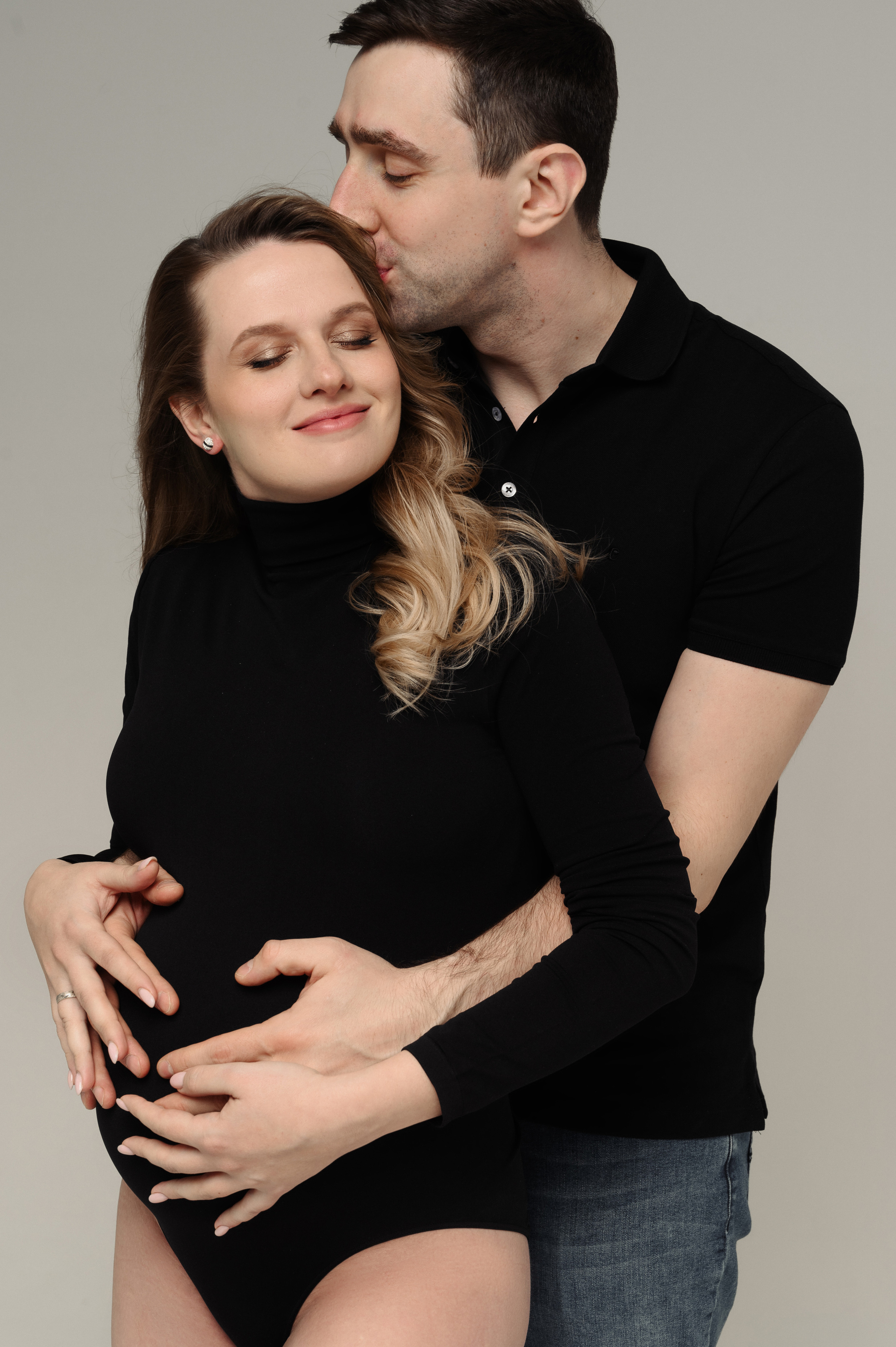 Марина. Профессиональный фотограф беременности в СПБ. Стильные фотосессии беременности в стиле минимализм и классическая фотография