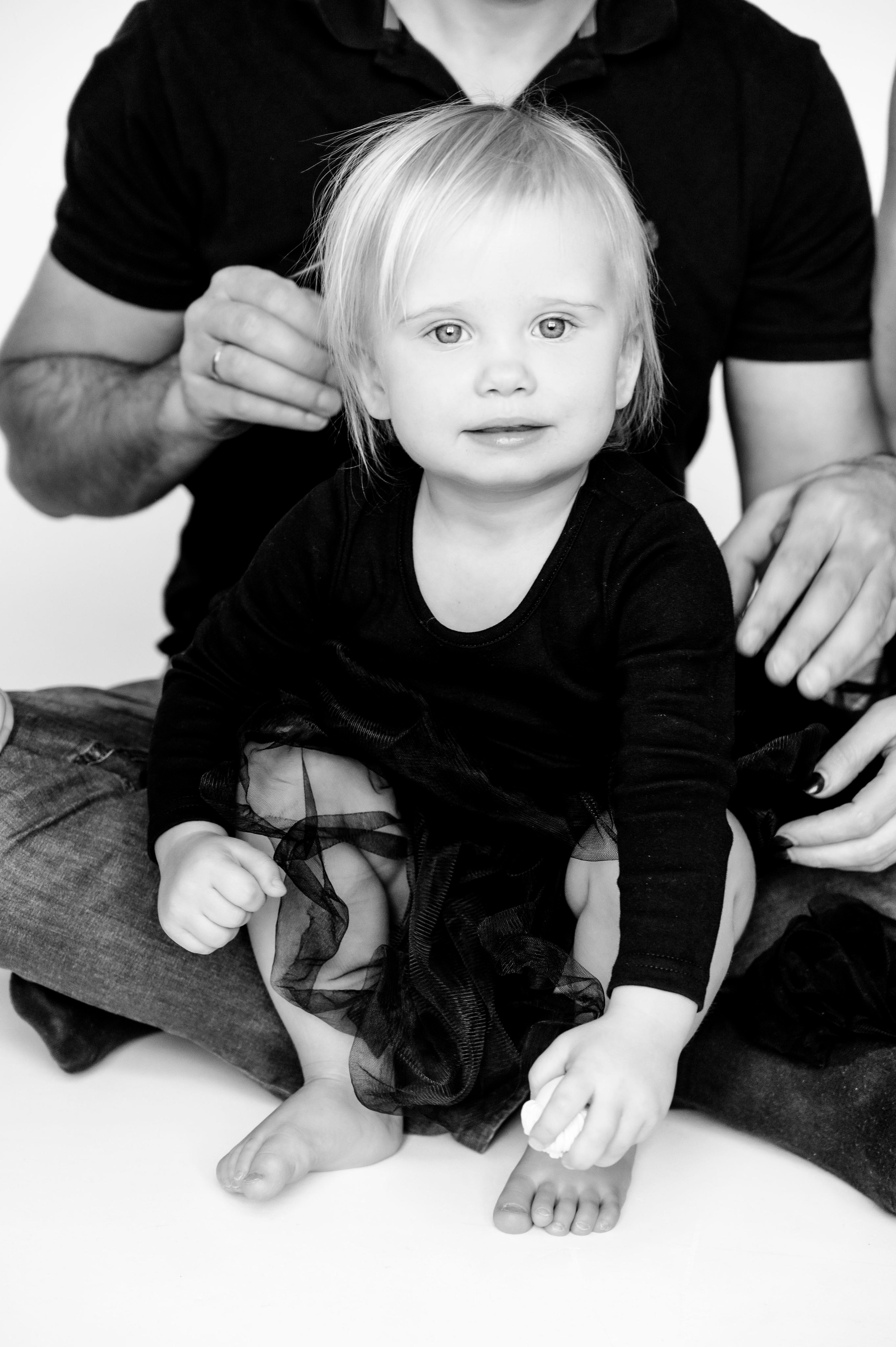 Юлия. Профессиональный фотограф беременности в СПБ. Стильные фотосессии беременности в стиле минимализм и классическая фотография