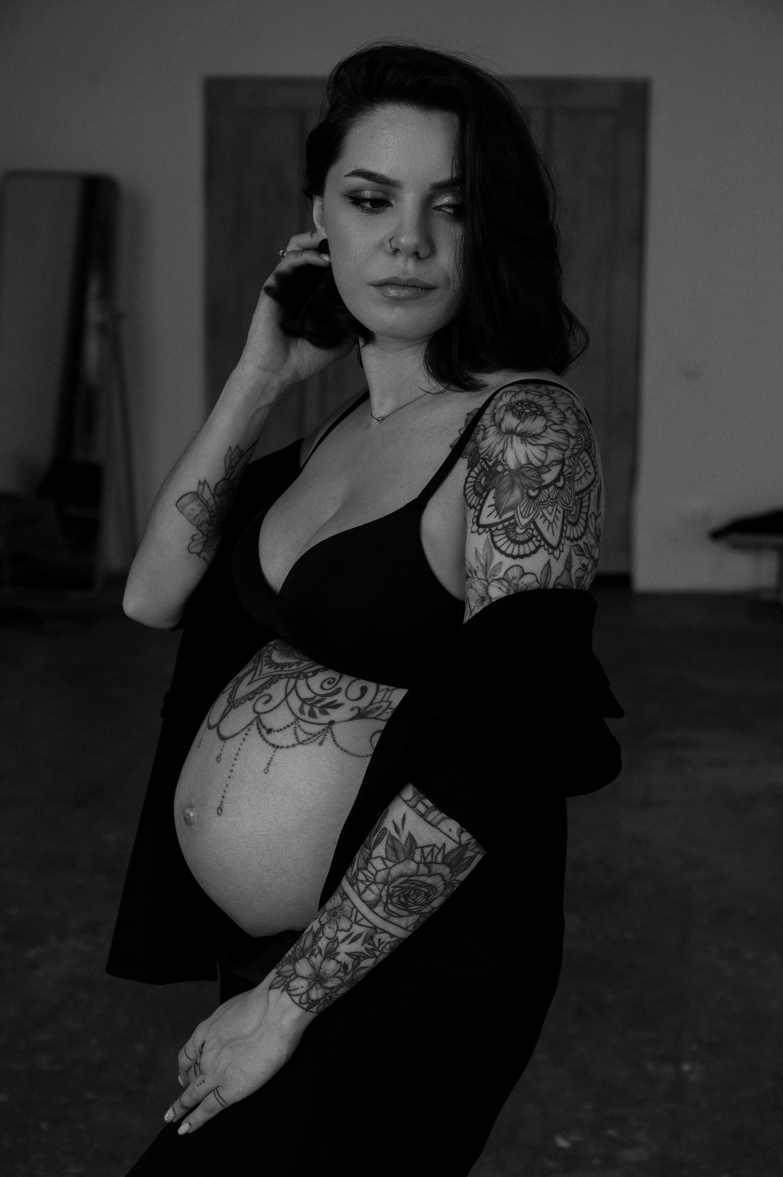 Алена. Профессиональный фотограф беременности в СПБ. Стильные фотосессии беременности в стиле минимализм и классическая фотография