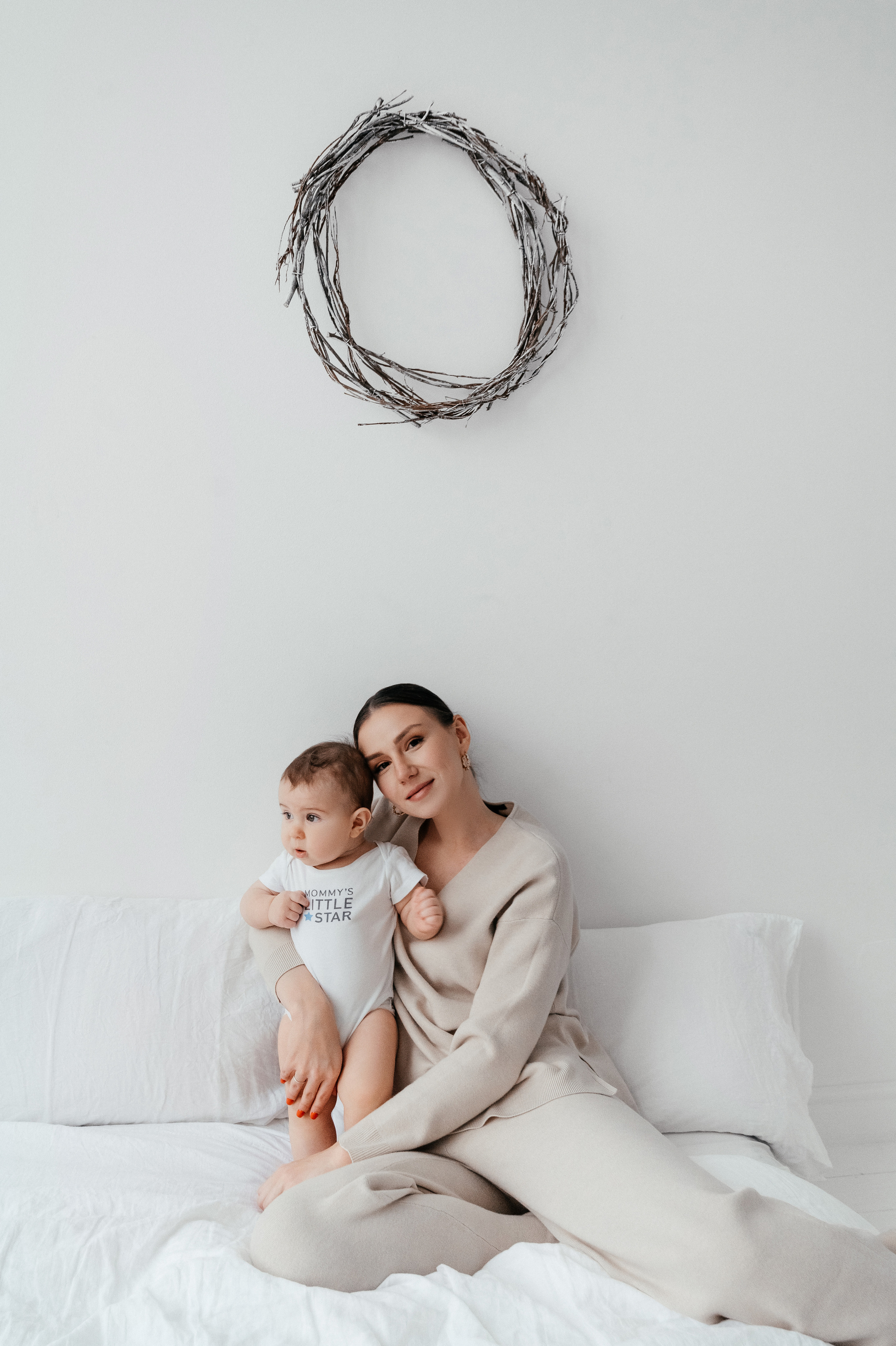 Марина. Профессиональный фотограф беременности в СПБ. Стильные фотосессии беременности в стиле минимализм и классическая фотография