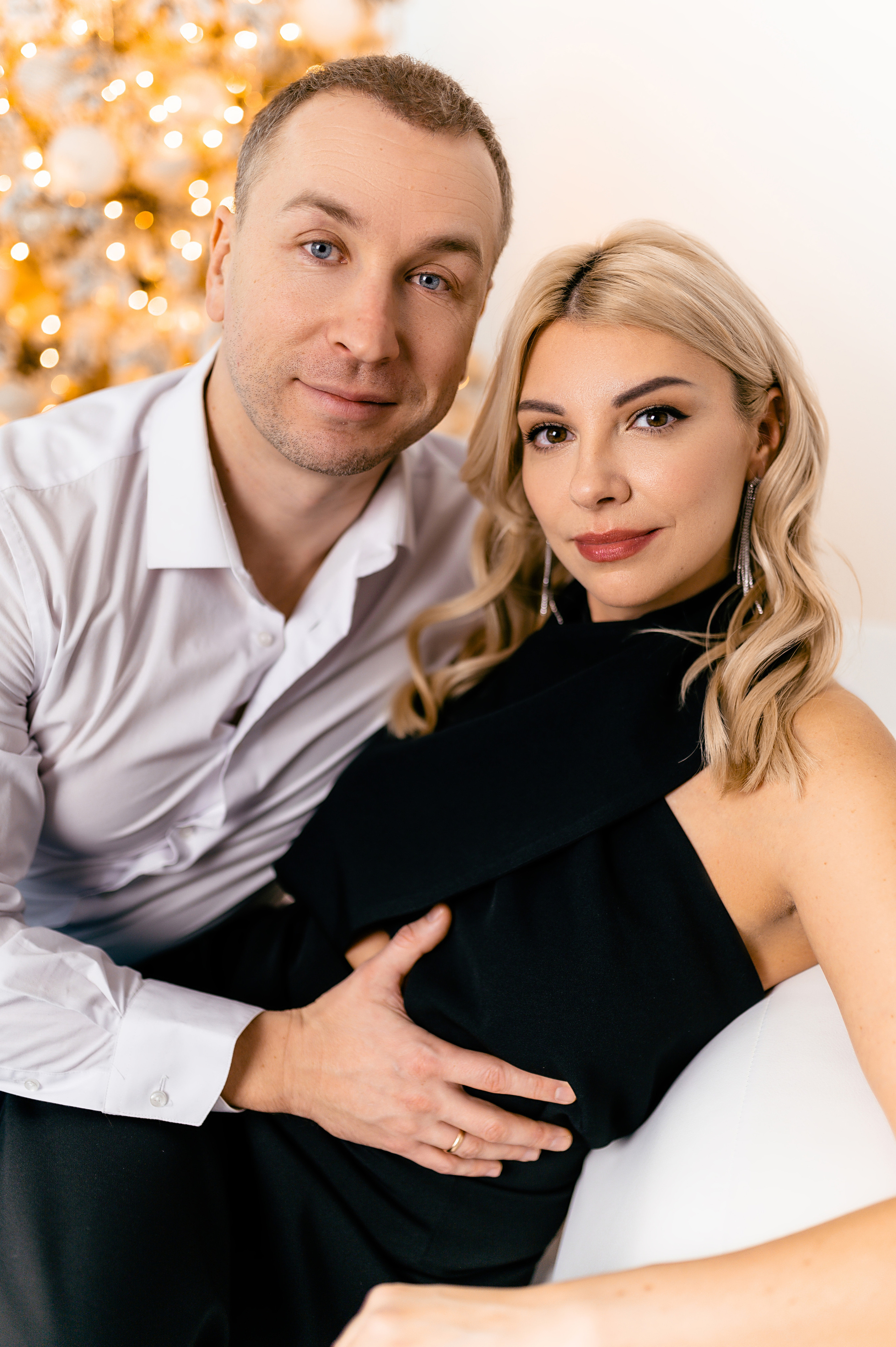 Юлия. Профессиональный фотограф беременности в СПБ. Стильные фотосессии беременности в стиле минимализм и классическая фотография