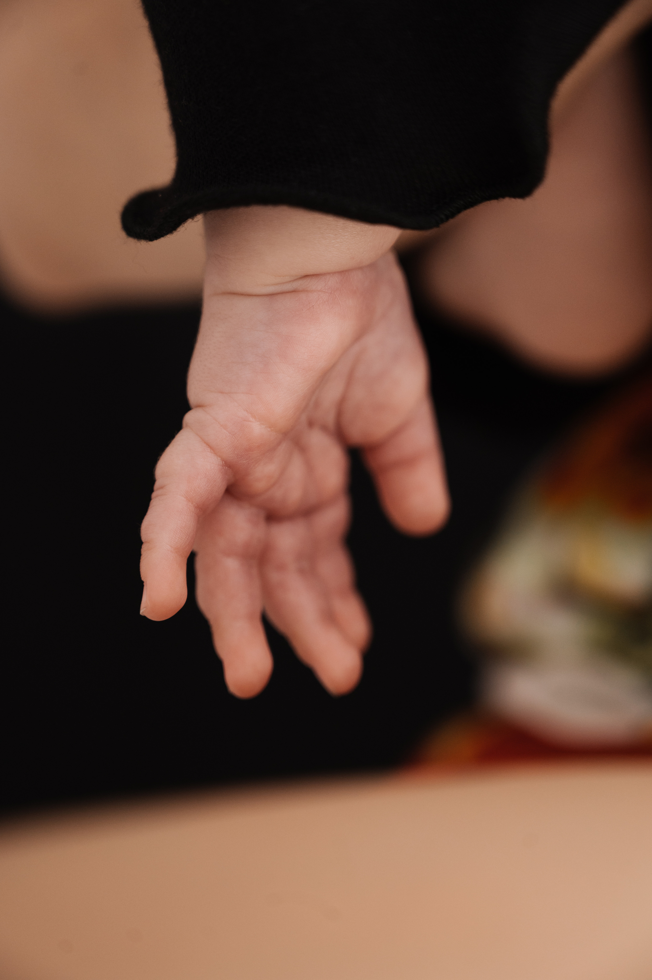 Девочки. Профессиональный фотограф беременности в СПБ. Стильные фотосессии беременности в стиле минимализм и классическая фотография