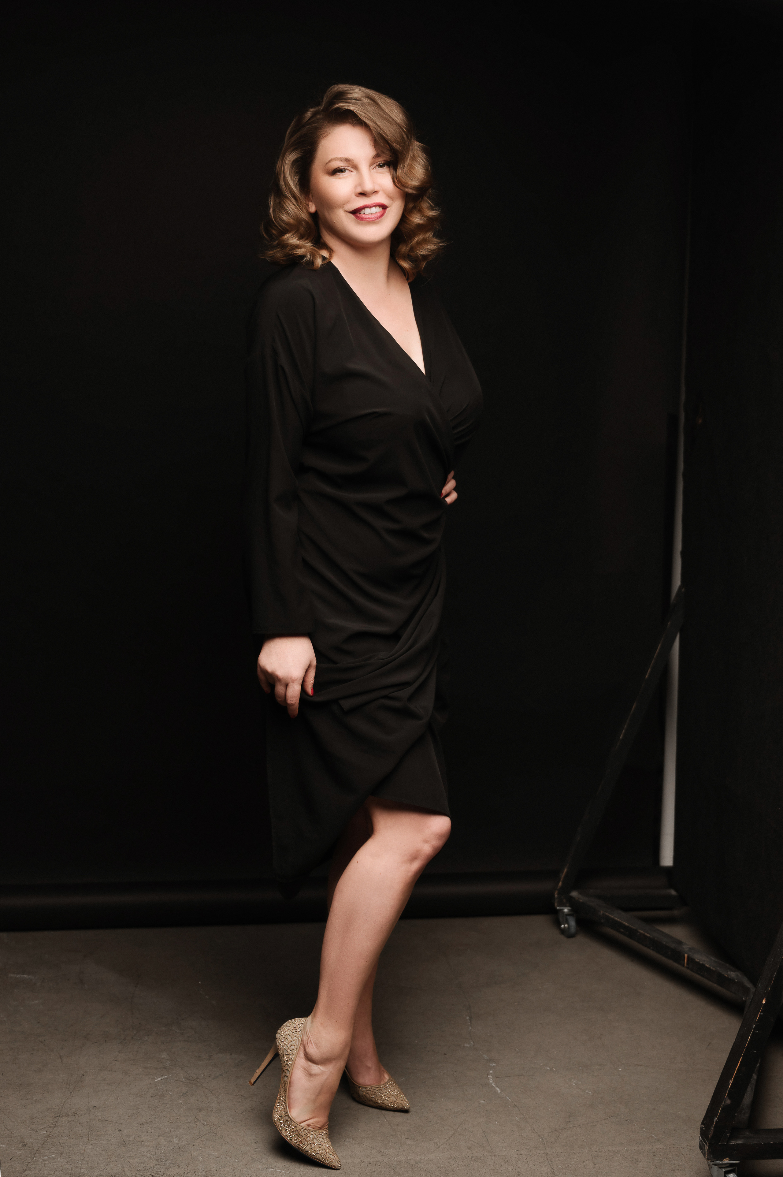 Александра. Профессиональный фотограф беременности в СПБ. Стильные фотосессии беременности в стиле минимализм и классическая фотография