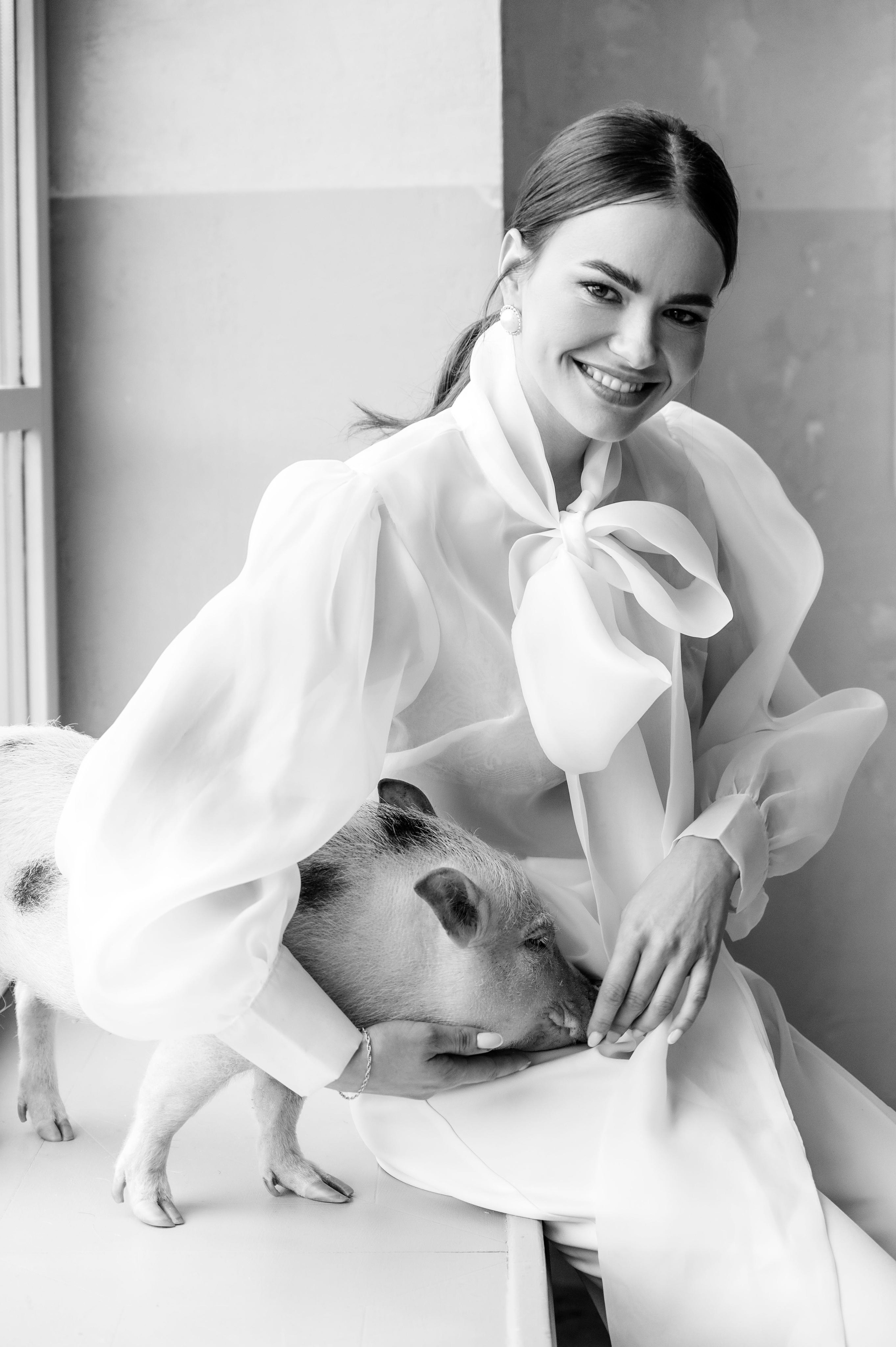 Валерия. Профессиональный фотограф беременности в СПБ. Стильные фотосессии беременности в стиле минимализм и классическая фотография