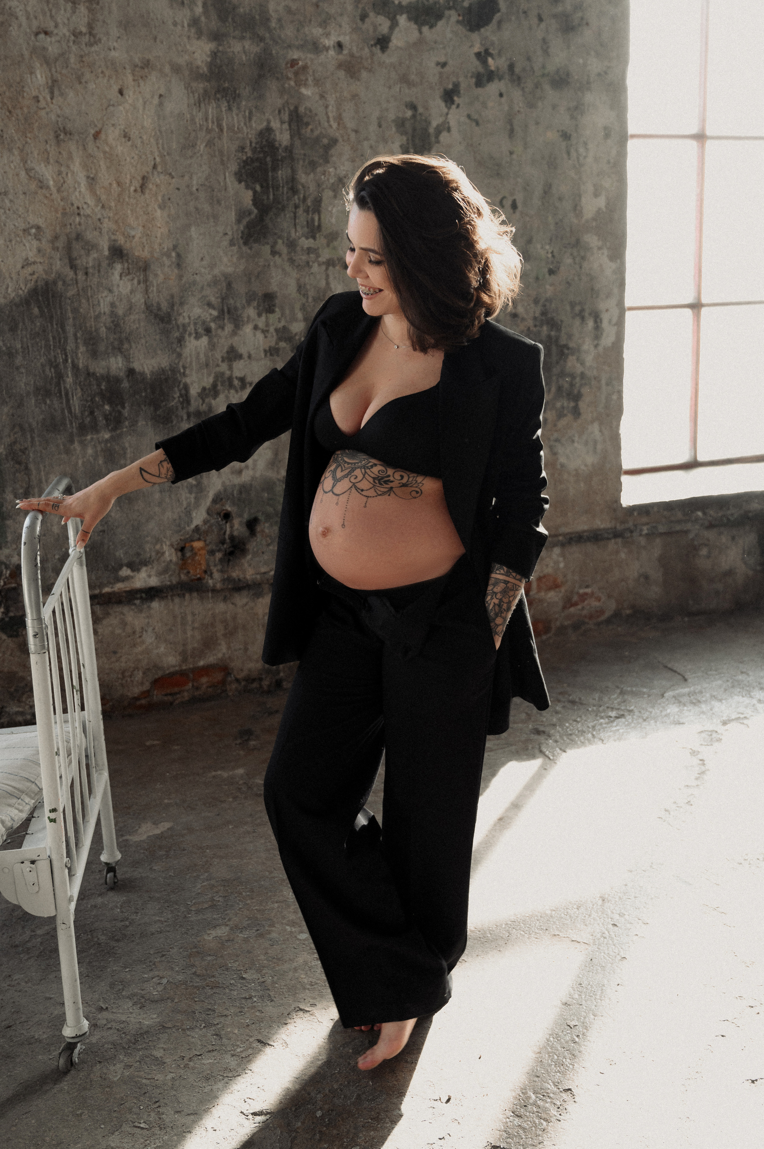 Алена. Профессиональный фотограф беременности в СПБ. Стильные фотосессии беременности в стиле минимализм и классическая фотография