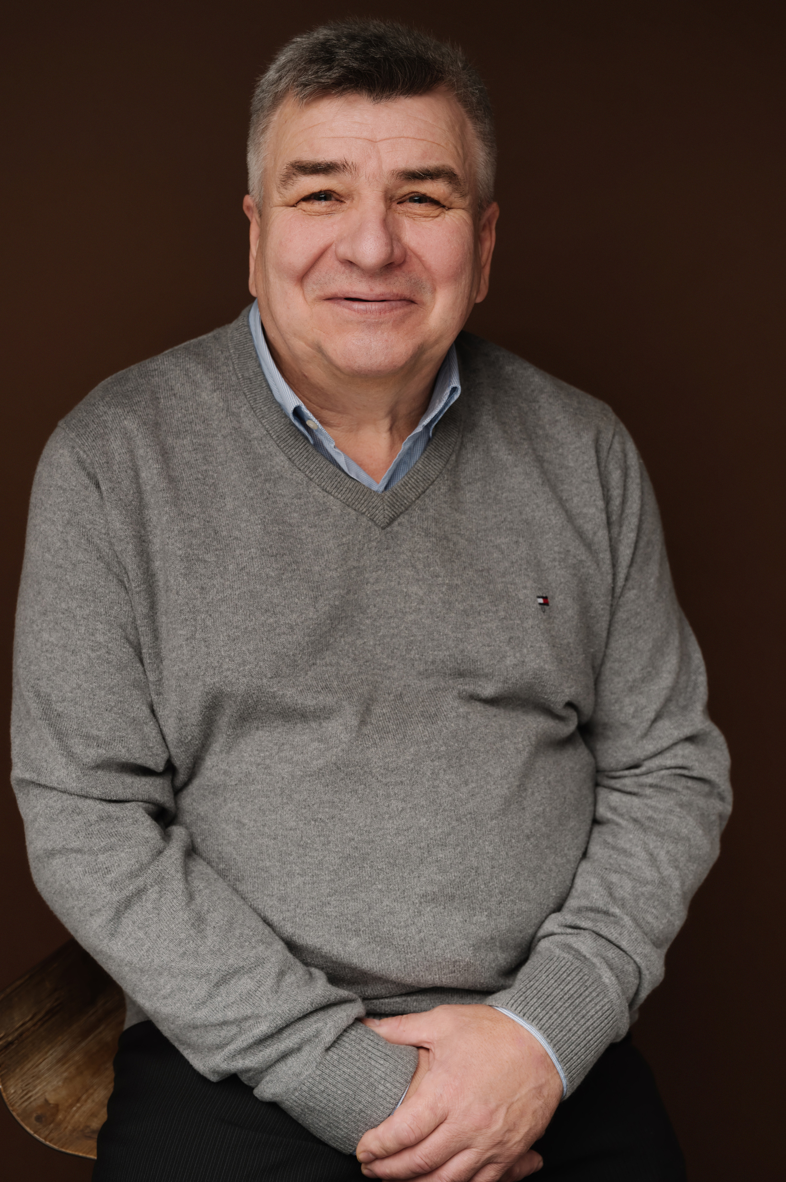 Мария с семьей. Профессиональный фотограф беременности в СПБ. Стильные фотосессии беременности в стиле минимализм и классическая фотография