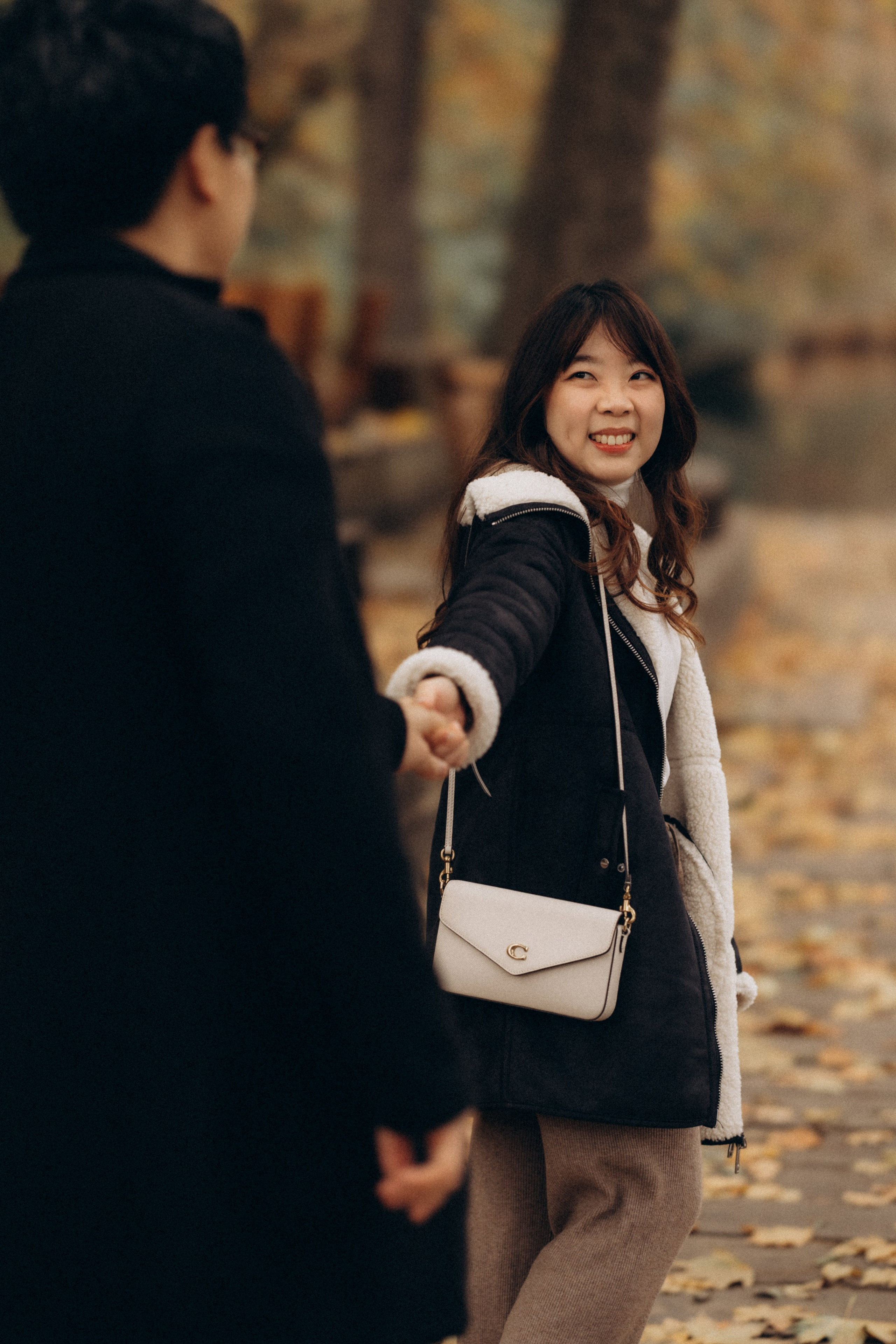 Love story in Tiergarten, Berlin. Hochzeitsfotograf in Potsdam — Alister Licht