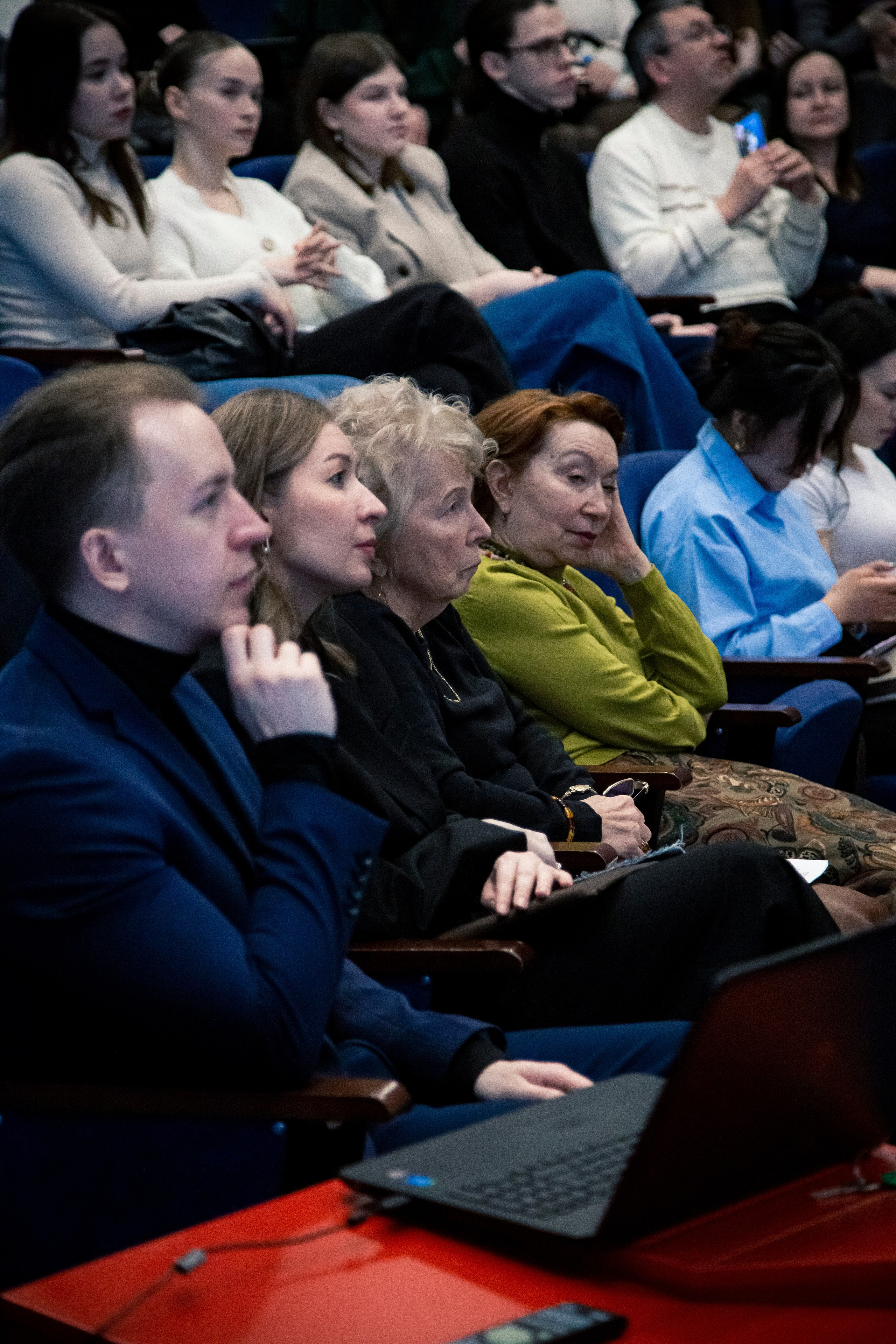 «Человек и цифровое пространство». Репортажный и портретный фотограф Казань / Горячих Полина