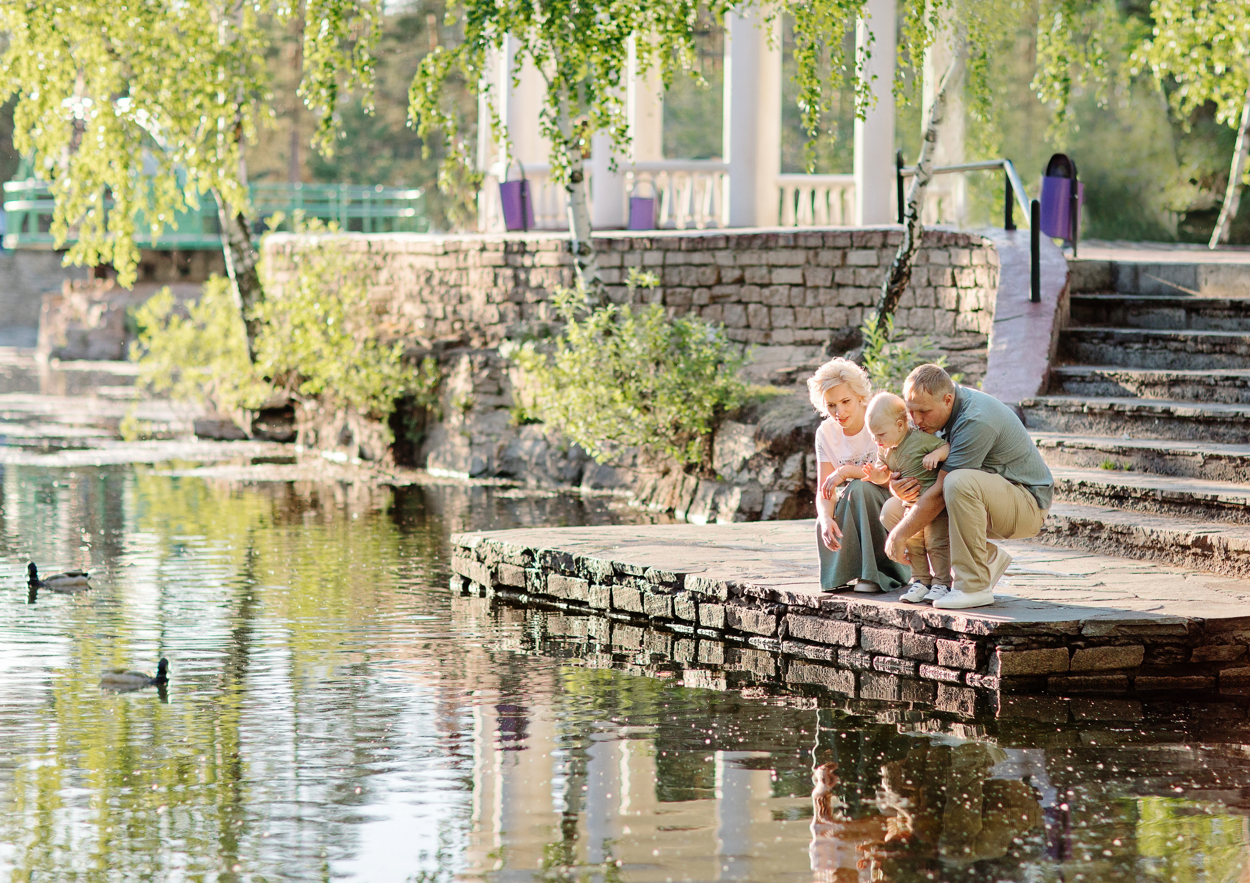 Ксения, Антон и Максим на прогулке. Психолог в Челябинске