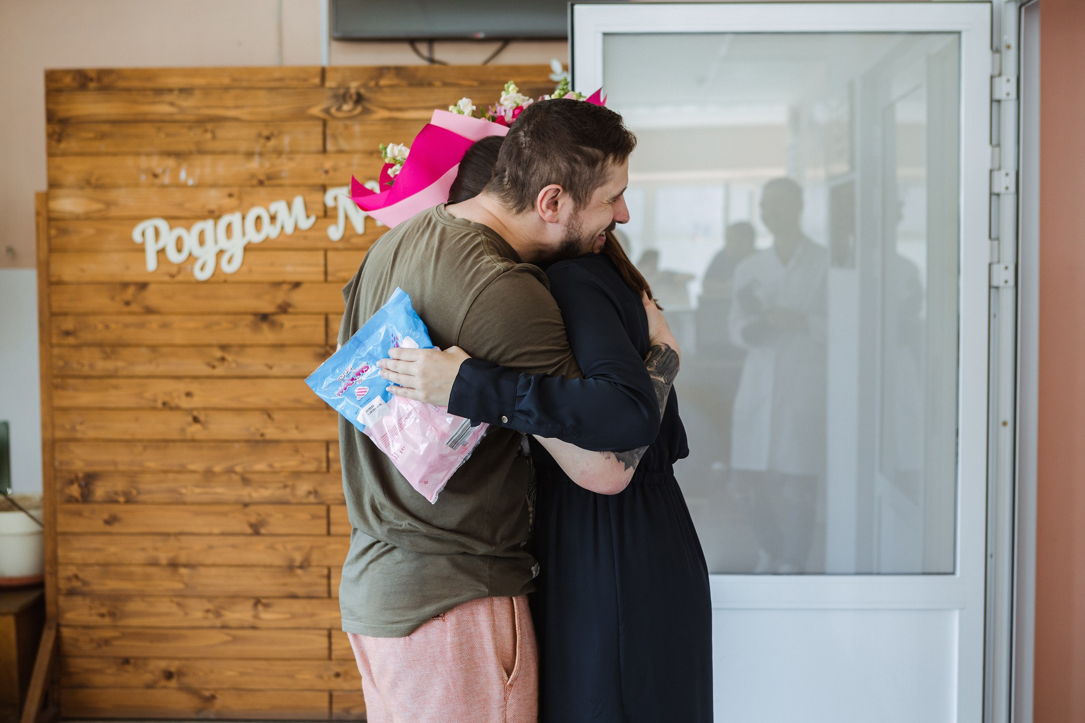 Выписка из Центрального роддома № 2. Фотографы в городе Волгограде — Людмила Агеева и Алексей Околелов