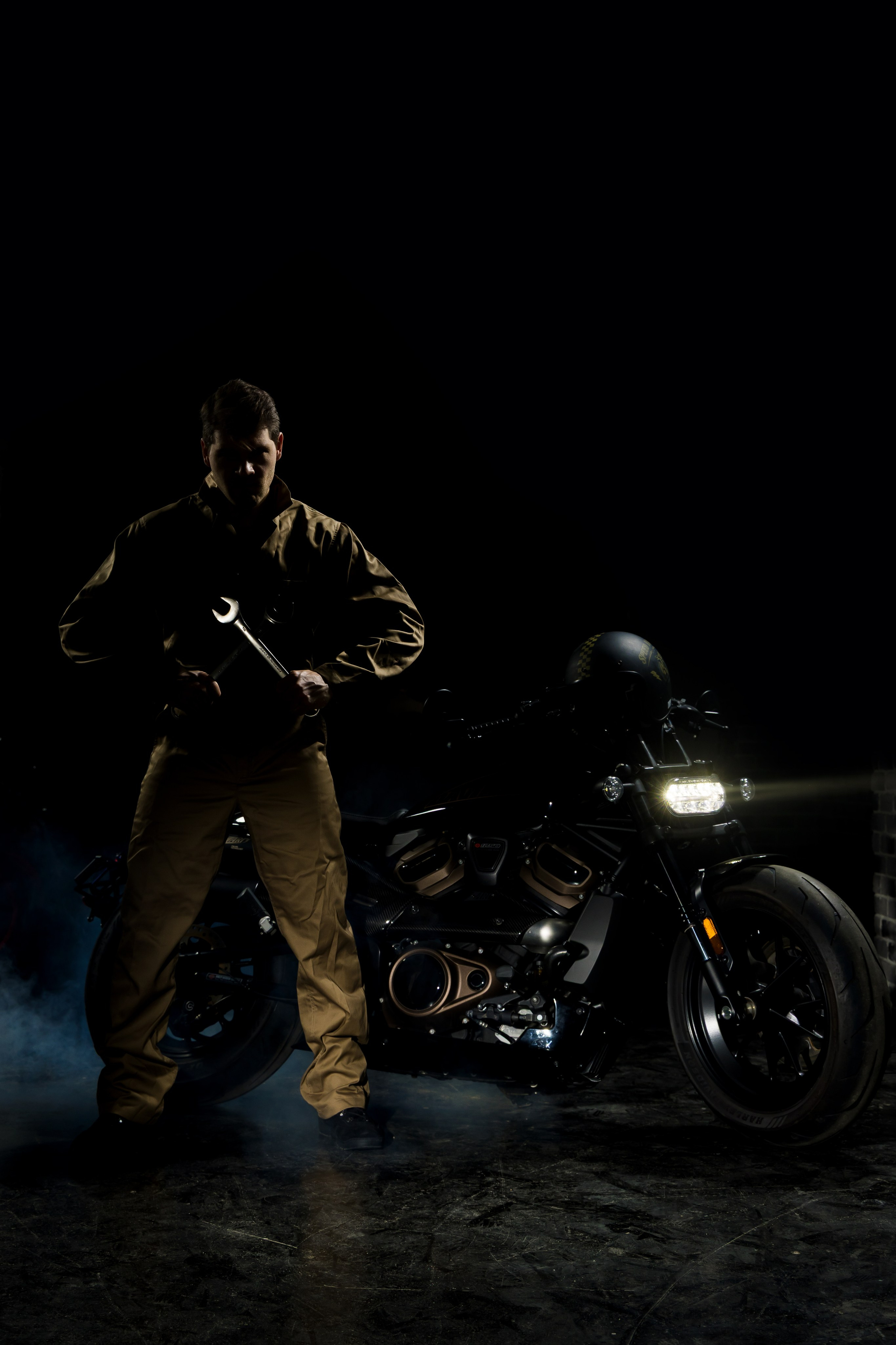 LANKARRA мотоблоггер. Photomantis