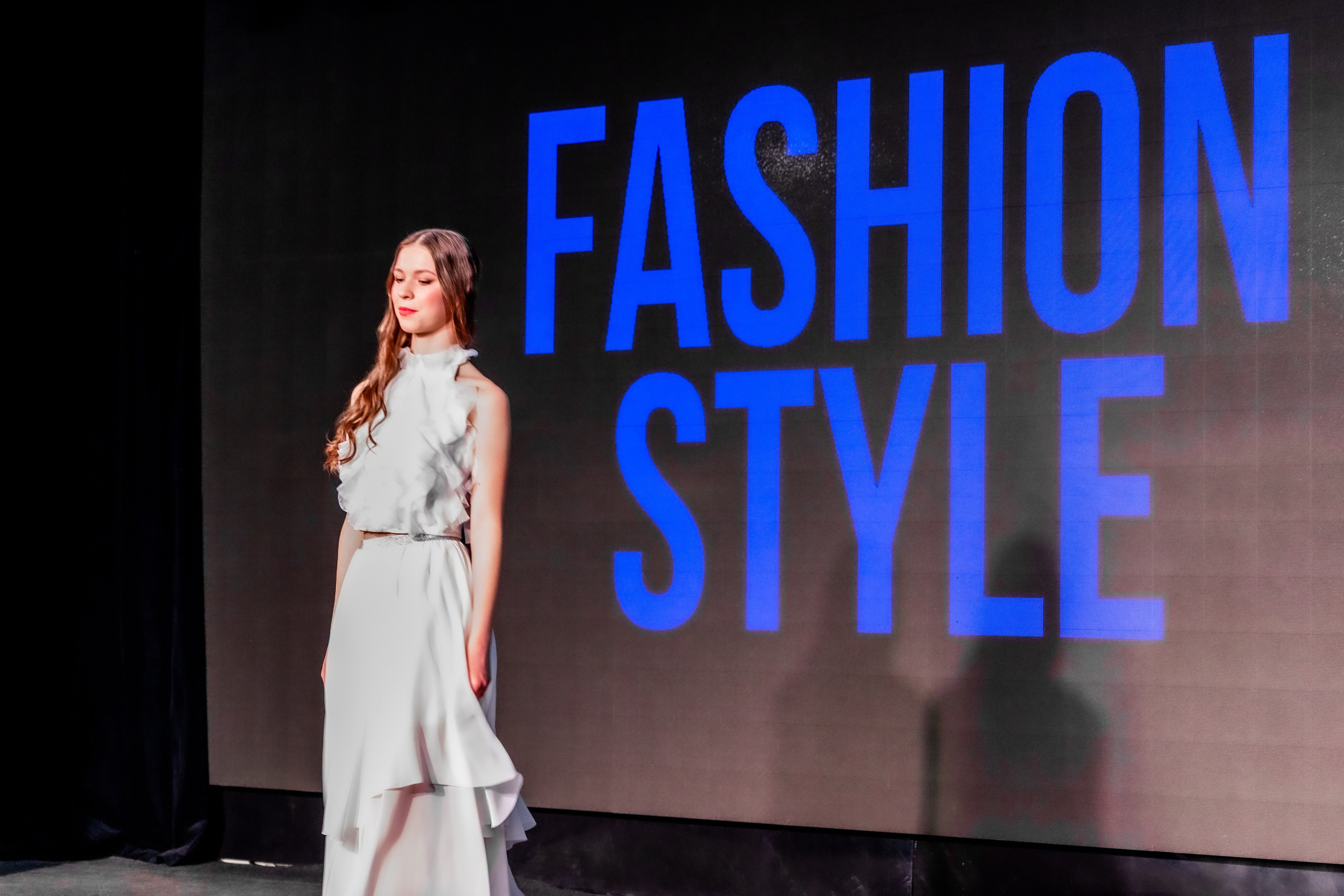 Модный показ Ассоциация дизайнеров FASHION STYLE. Студия фото, видеографии и мультимедийного дизайна в Москве Multi Frame Studio