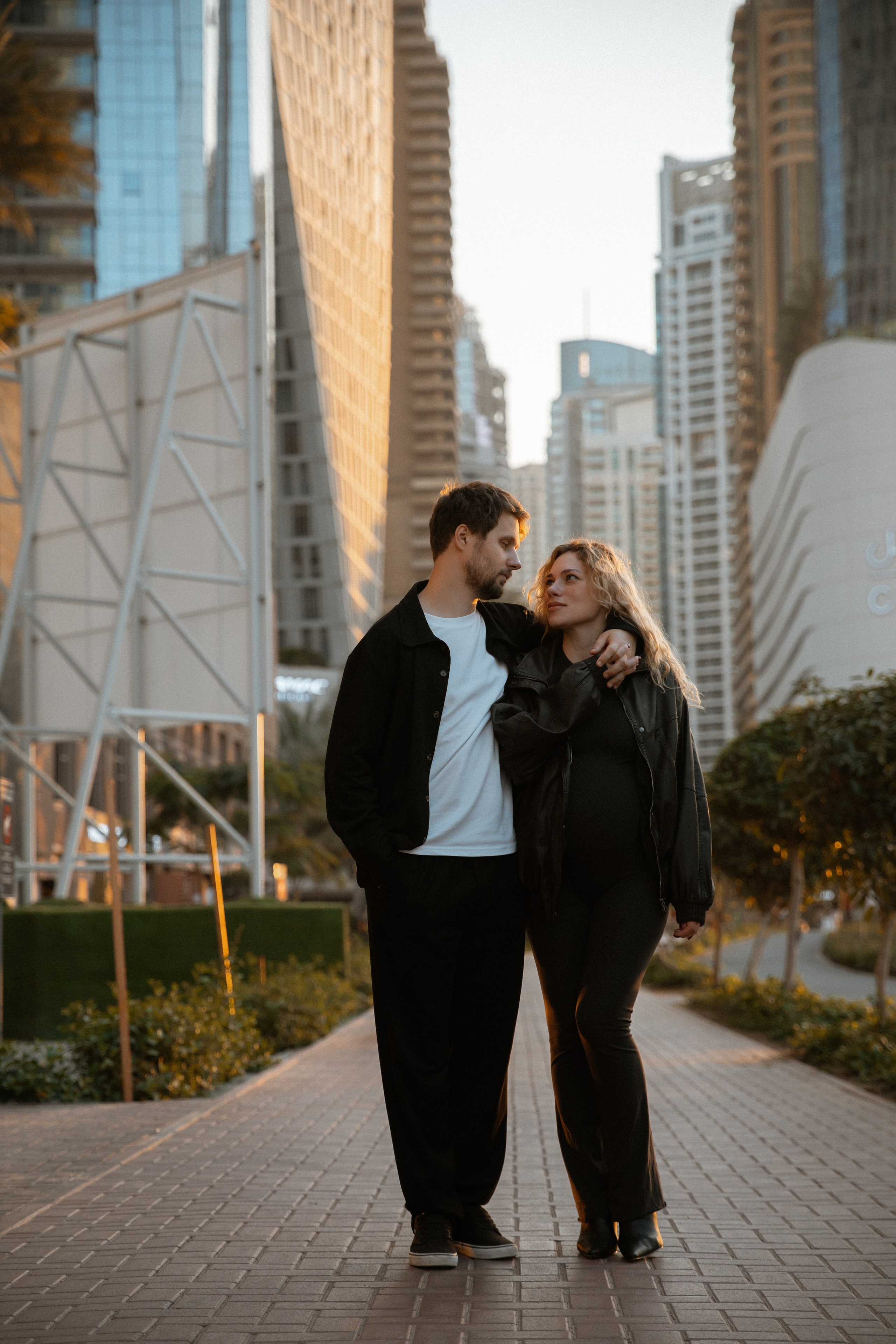 Street Style pregnancy. Валерия Солнцева свадебный и семейный фотограф