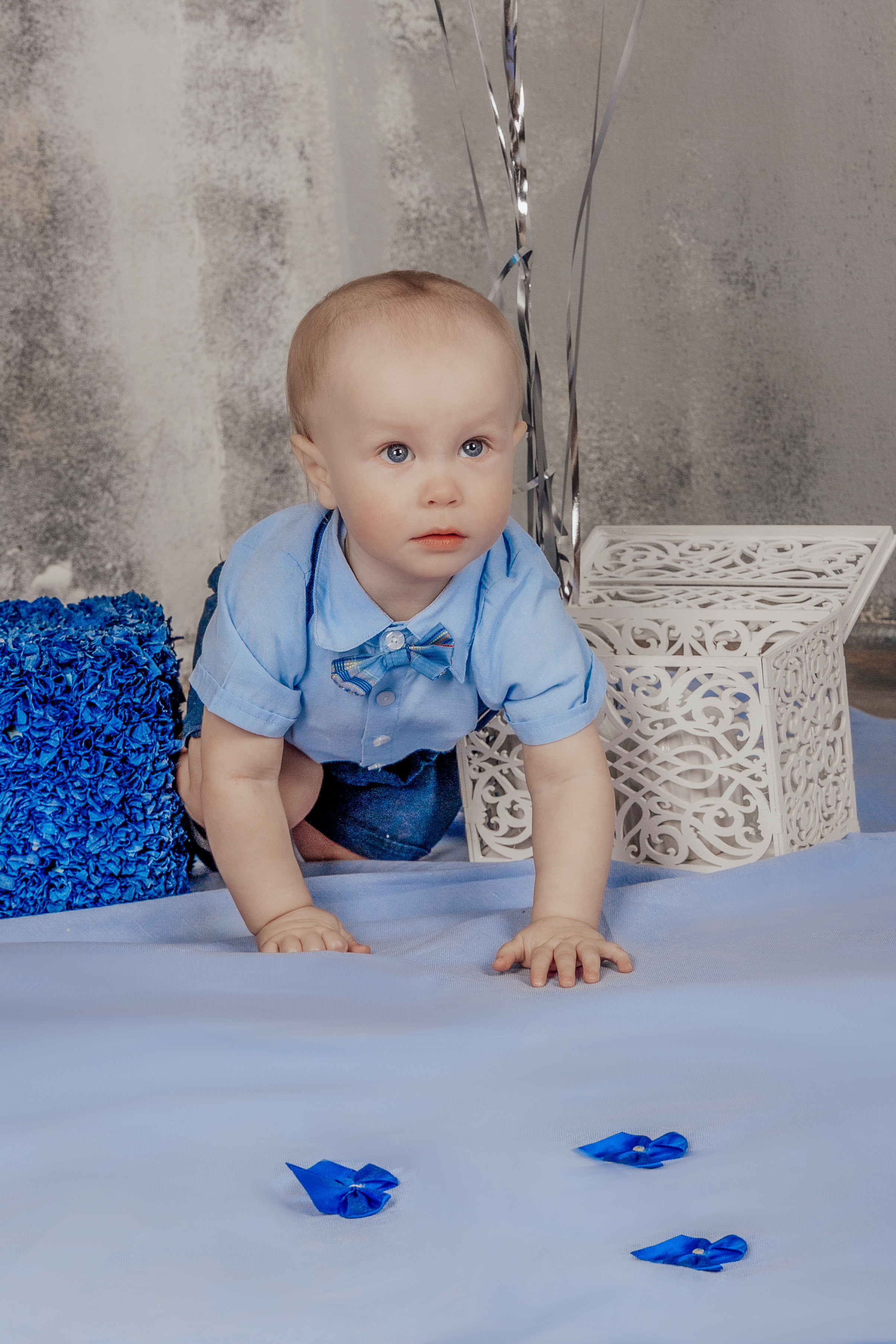 Мама, папа и малыш на воздушном шаре. Фотограф Владимир Роля