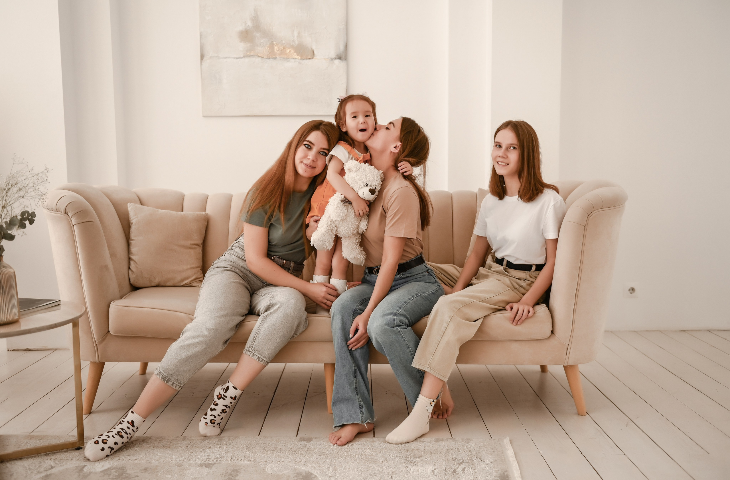 Семейная студийная  фотосессия 2. Свадебный, семейный, детский, контент фотограф в Омске Максим Ильин