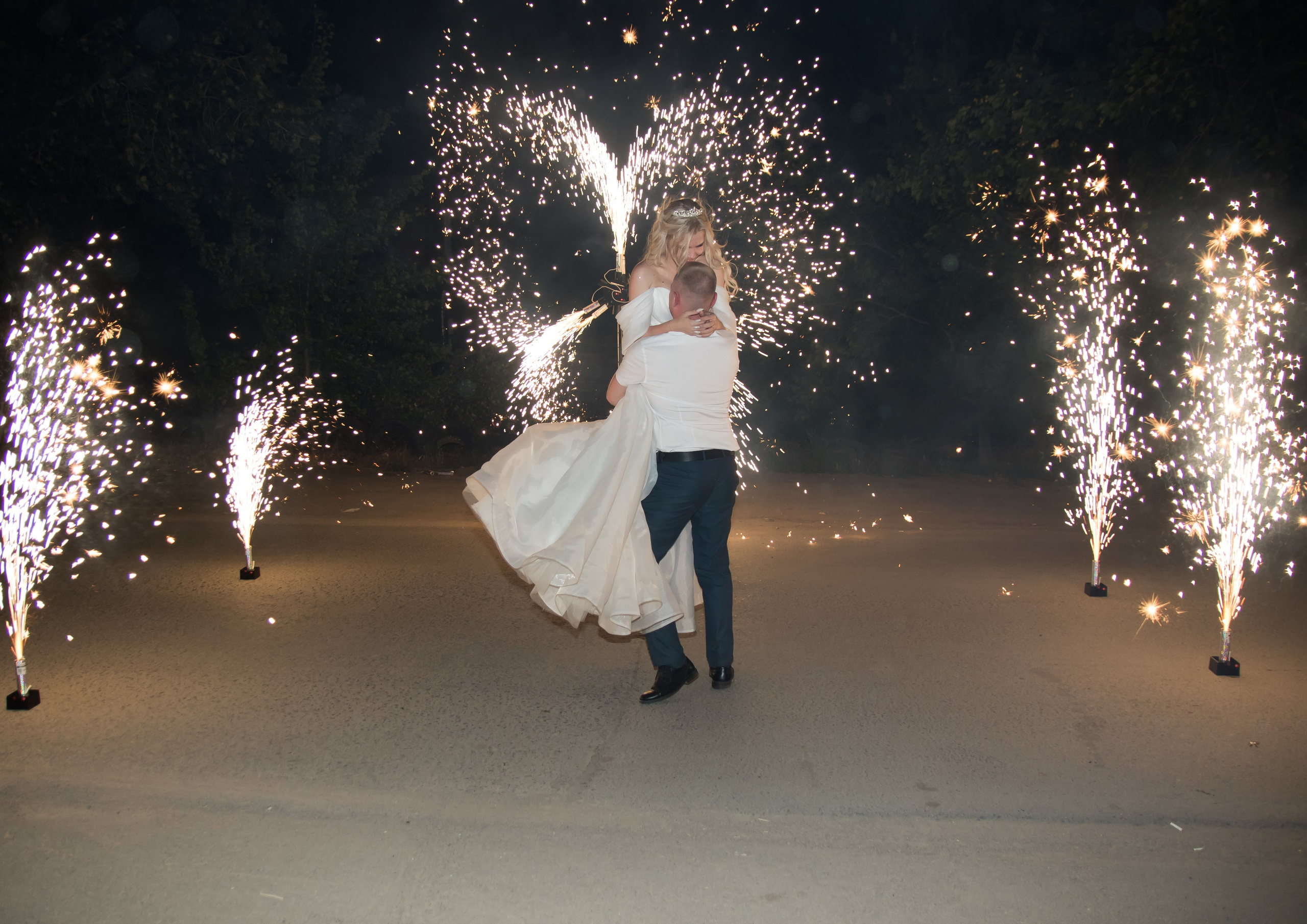 Спецэффекты. Организатор праздников. Ведущая Марина Гребенникова