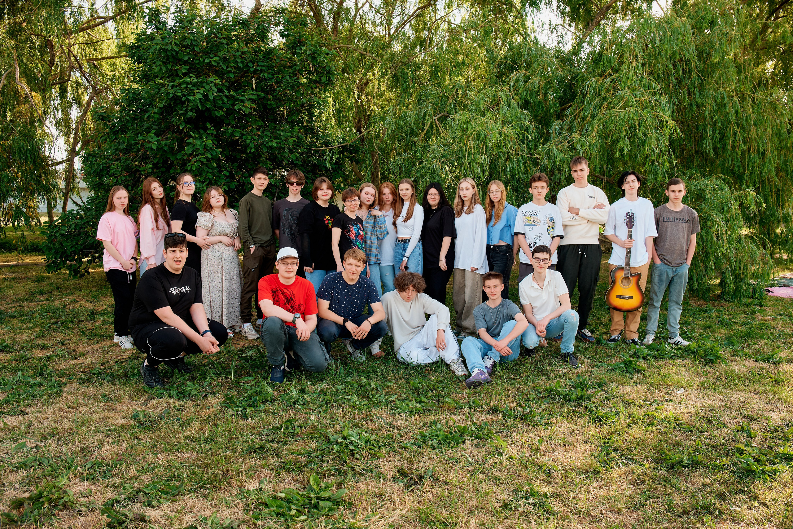 Съемка для папок. Чеховская набережная. Пикник 9 класс. Фотограф Таганрог Анна Трайжон