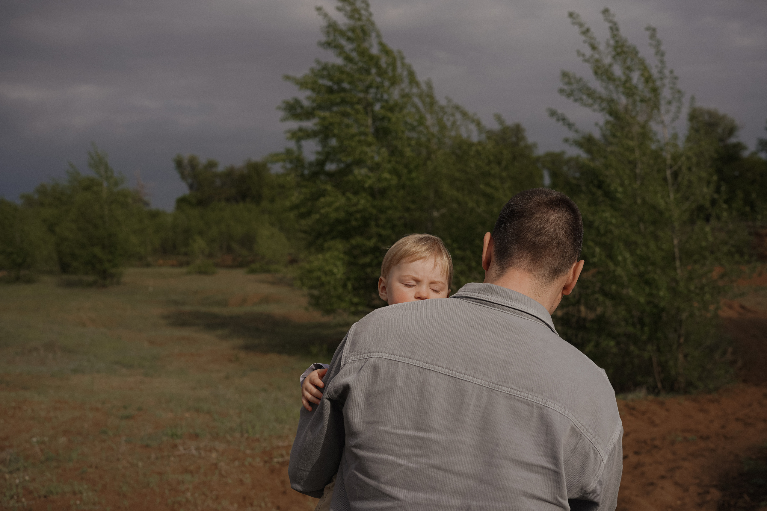 Прогулка у леса. Семейные и свадебные истории/Love story/Женские портреты