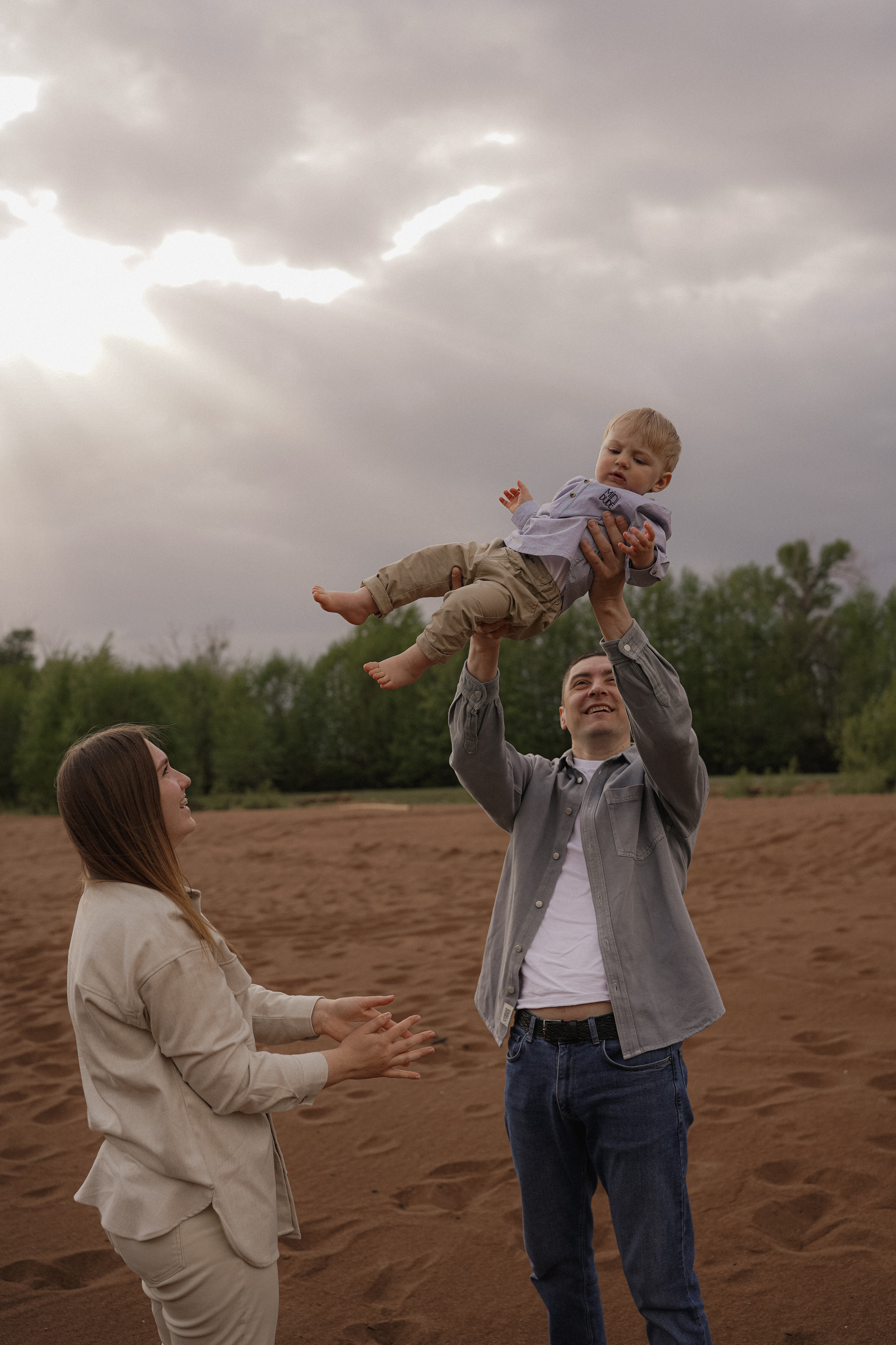 Прогулка у леса. Семейные и свадебные истории/Love story/Женские портреты