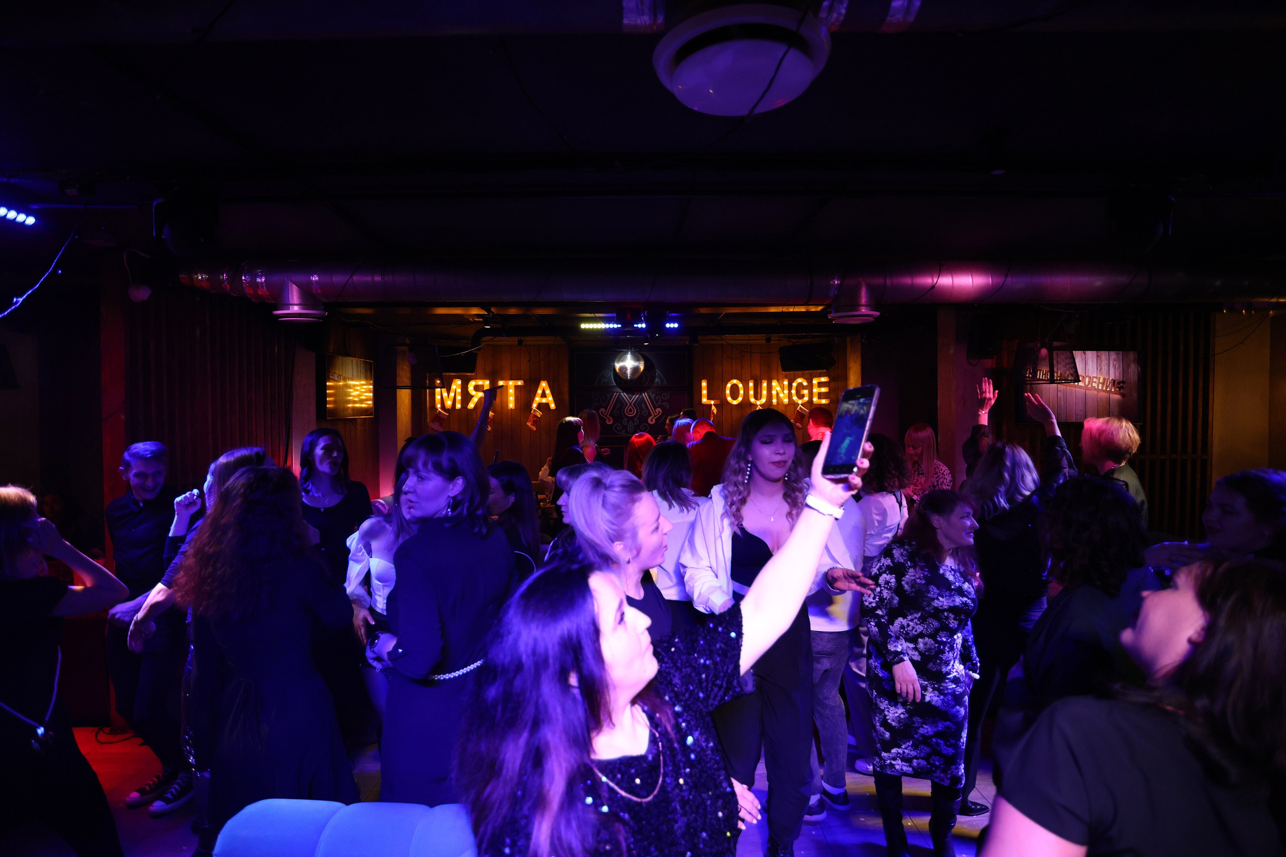 New Year 21-12-24. Мята Спортивная — Кальянная, караоке, бар в Минске