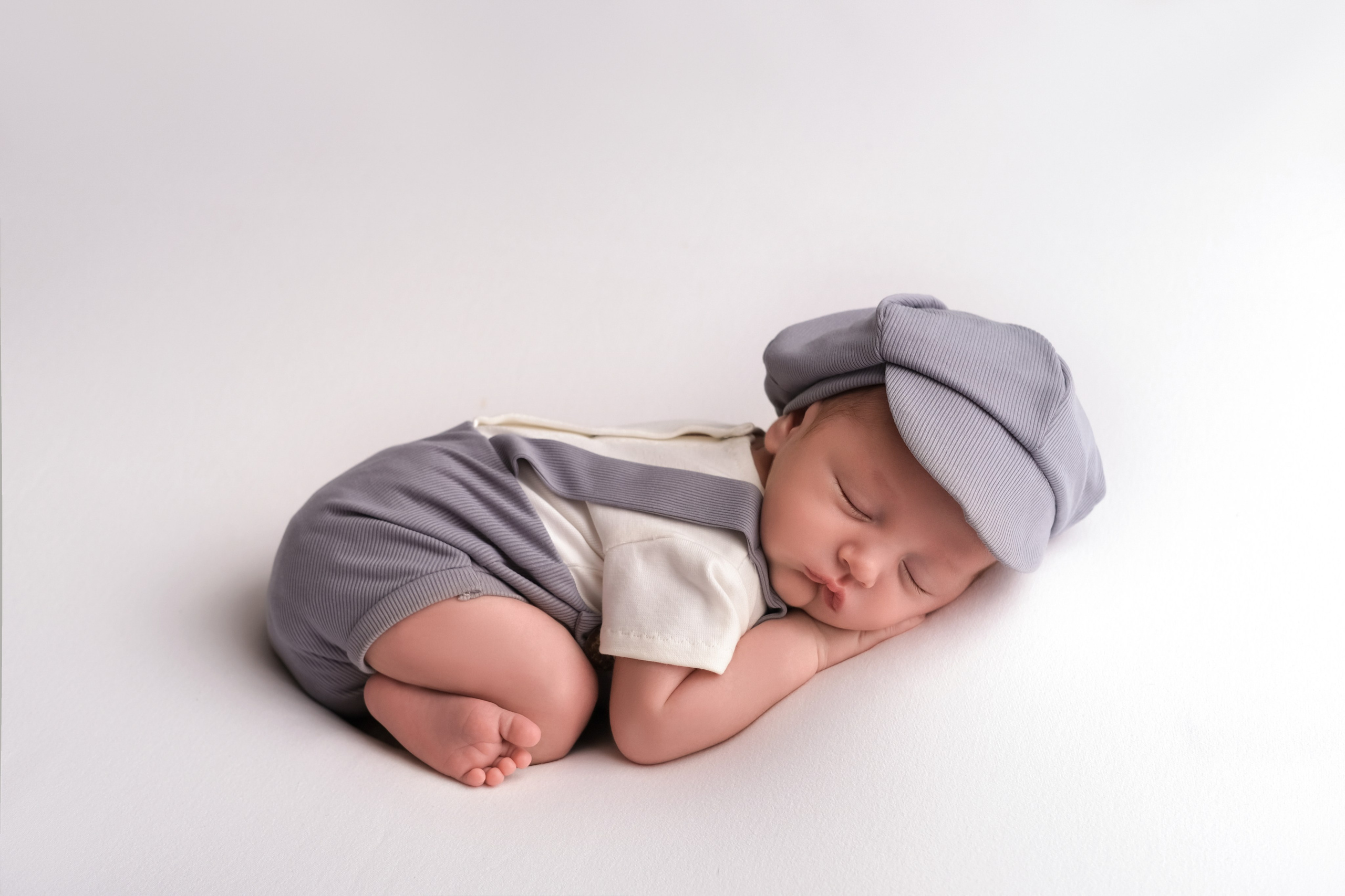 Новорожденные. Фотограф новорожденных в Караганде