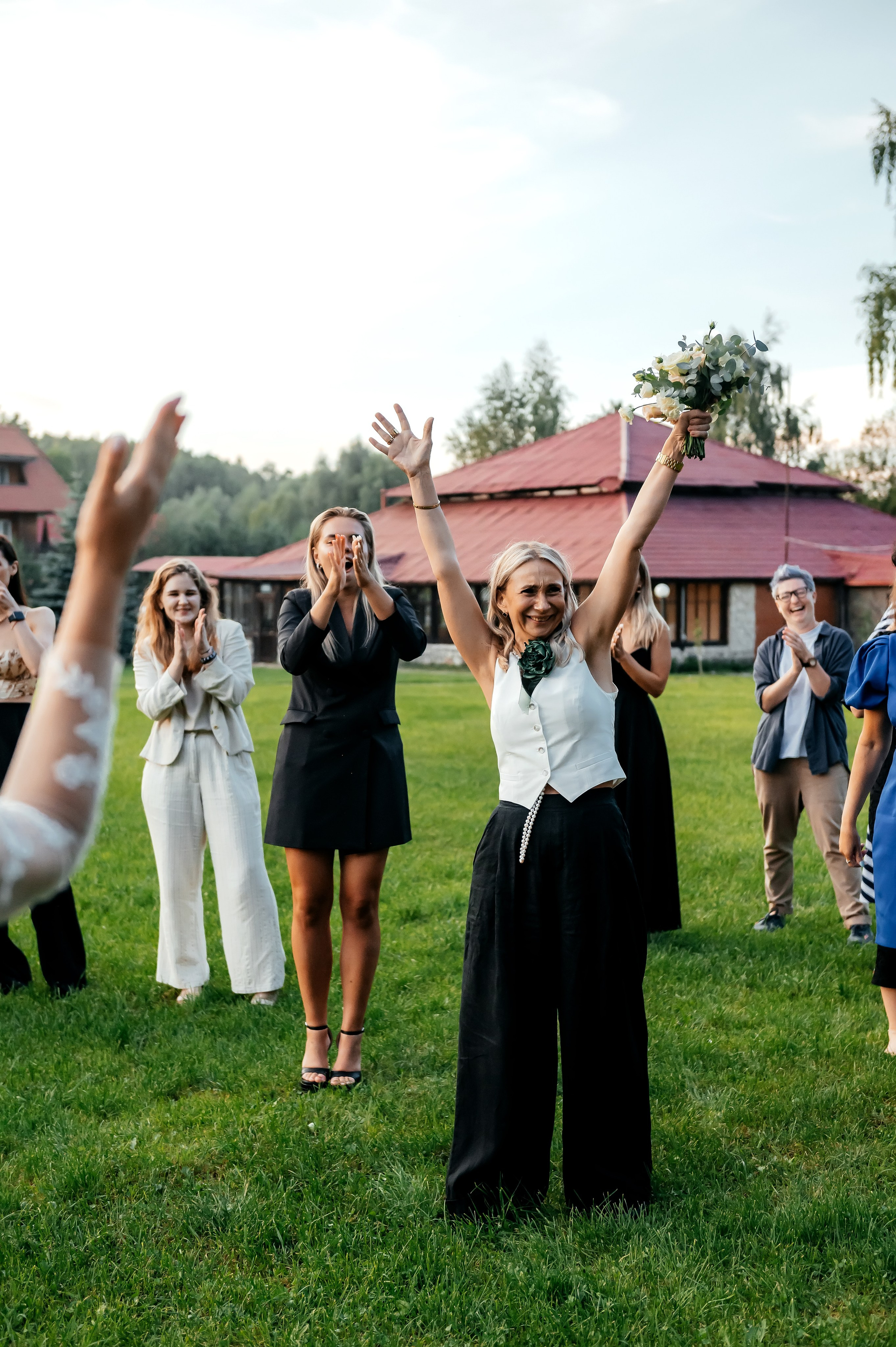Медвежьи озера и любовь. Свадебная фотоистория. Свадебный и семейный фотограф Виктория Носачёва. Щелково, Москва и МО