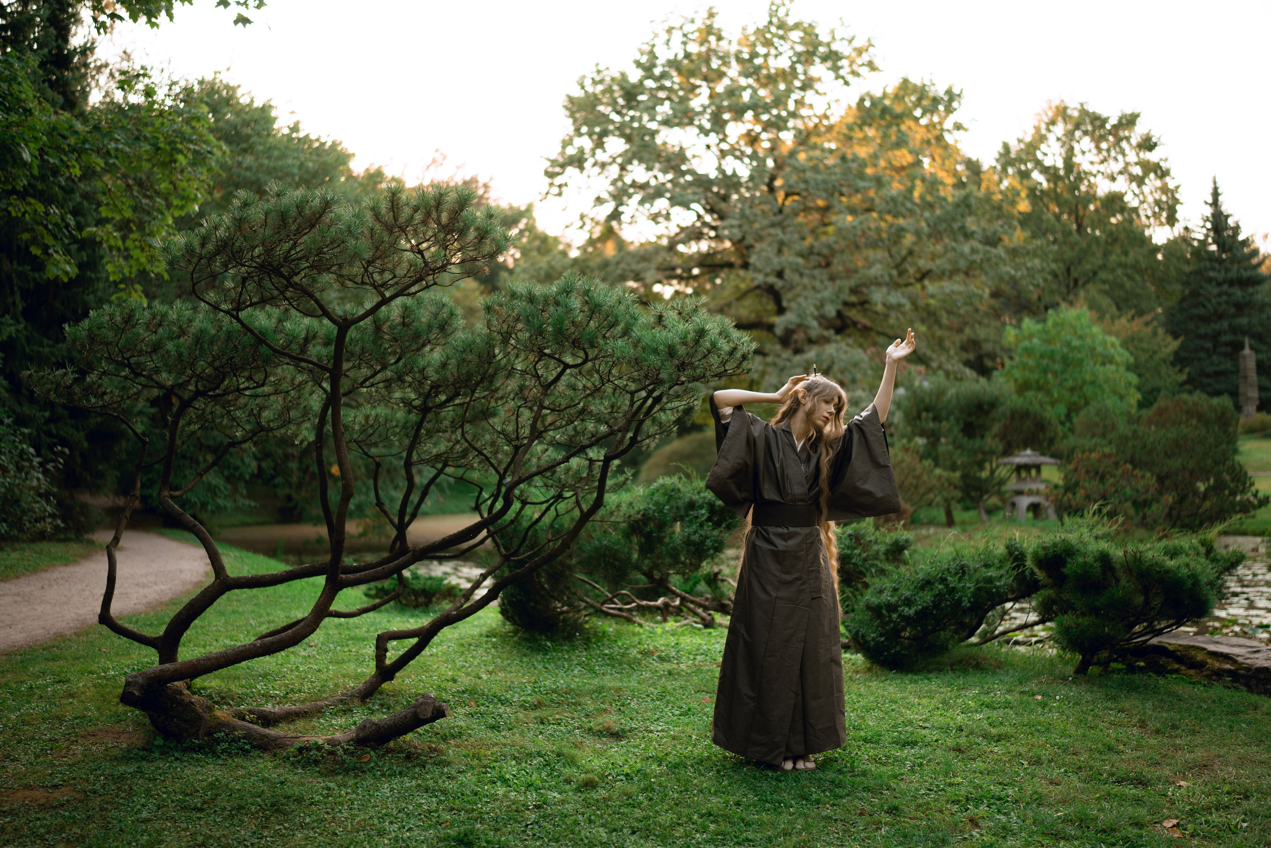 Персональная женская фотосессия на природе в Японском садике.
