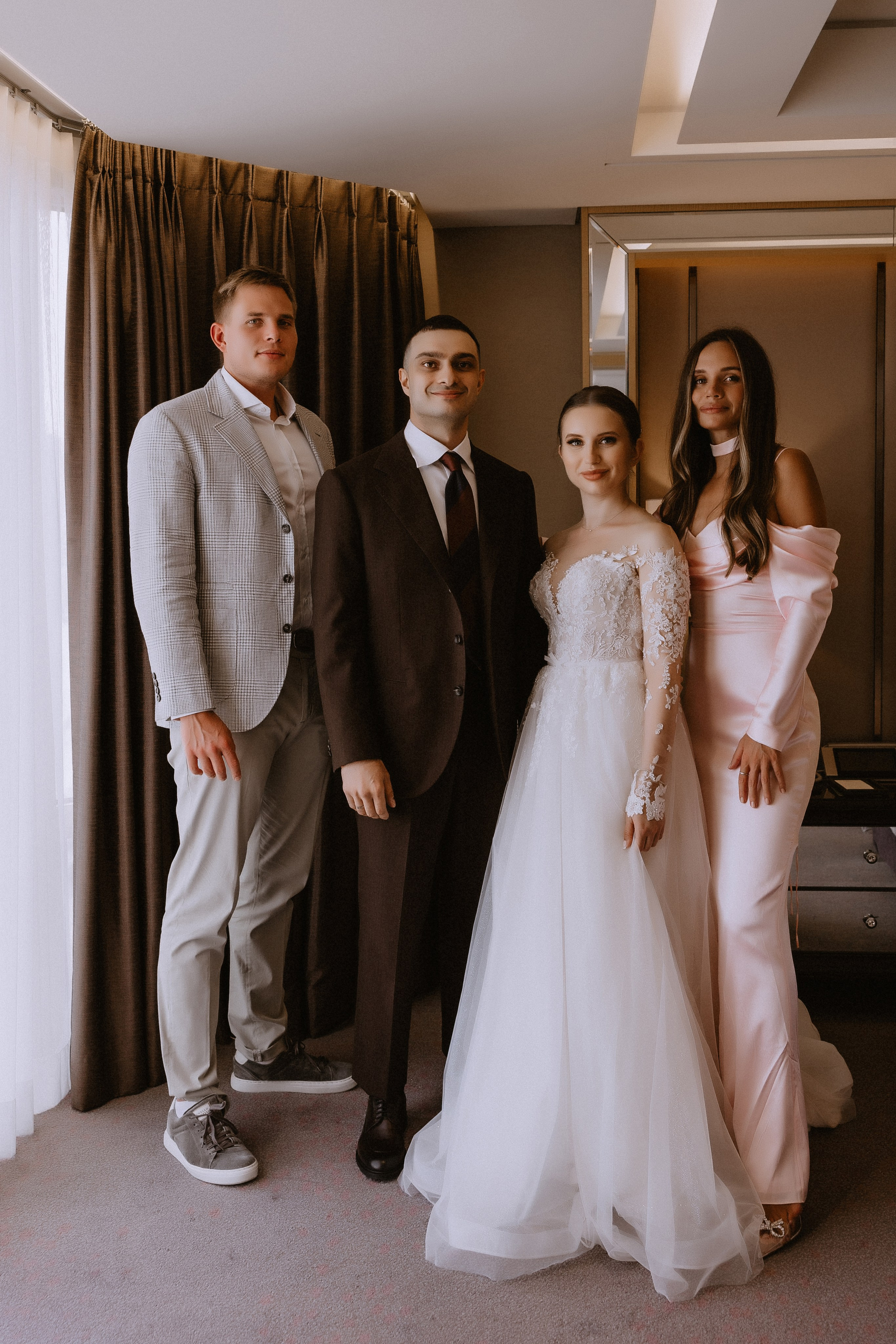 Fun wedding in Busan. Your photographer in Busan (South Korea) Aleksandra Anufriy