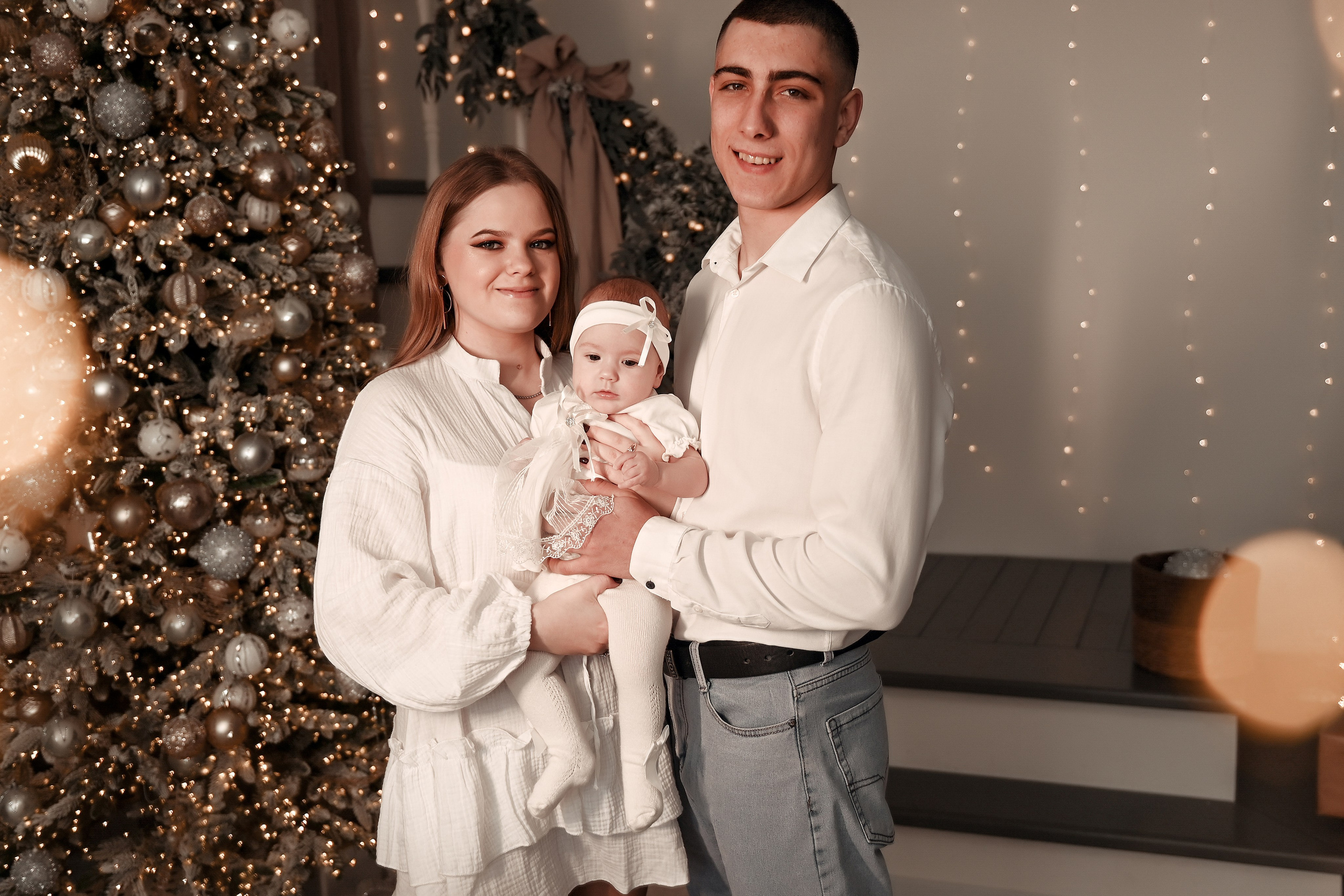 Новогодняя семейная. Свадебный, семейный, детский, контент фотограф в Омске Максим Ильин