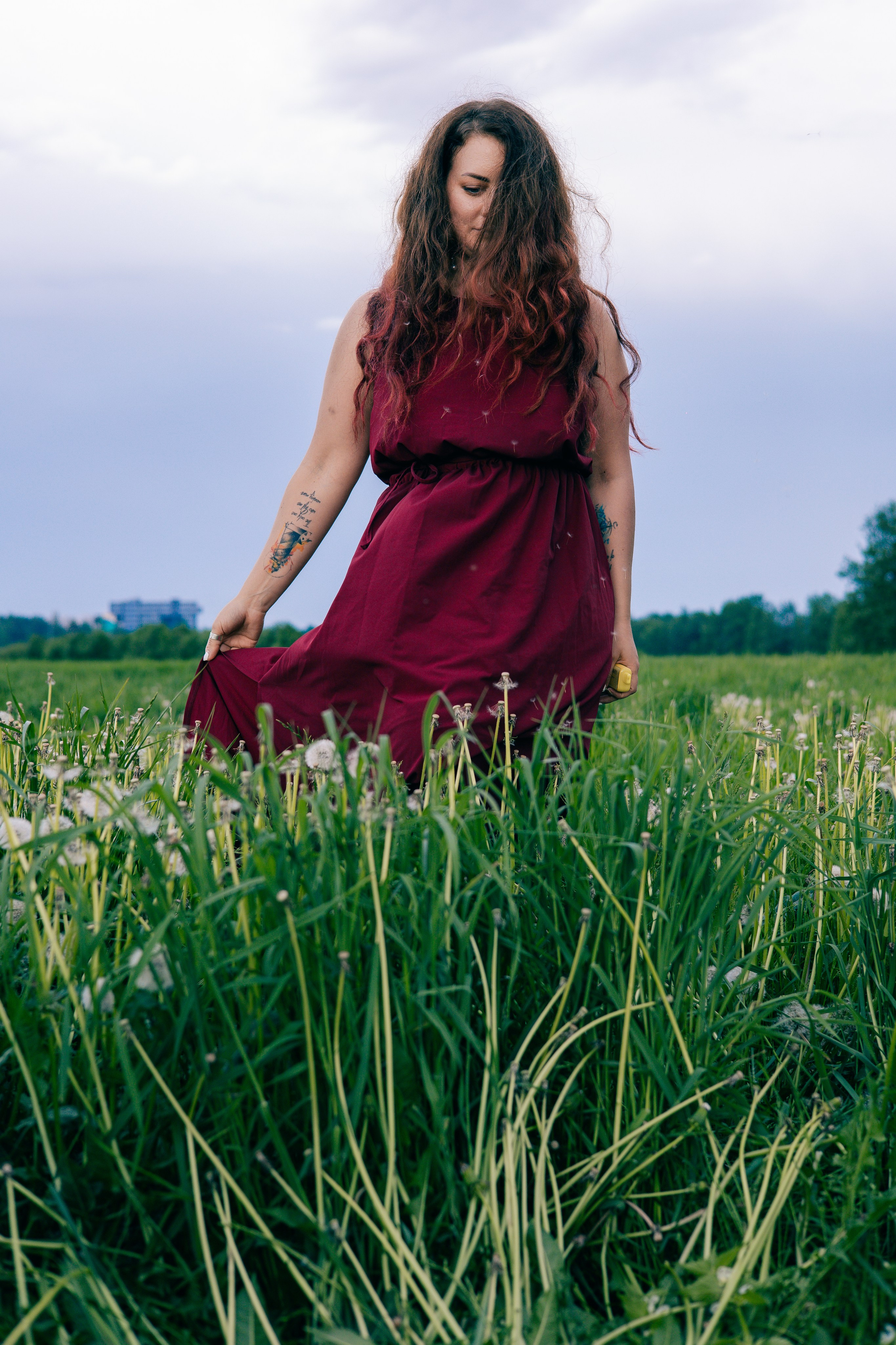 Аня в поле. Репортажный фотограф Алёна Кантемирова