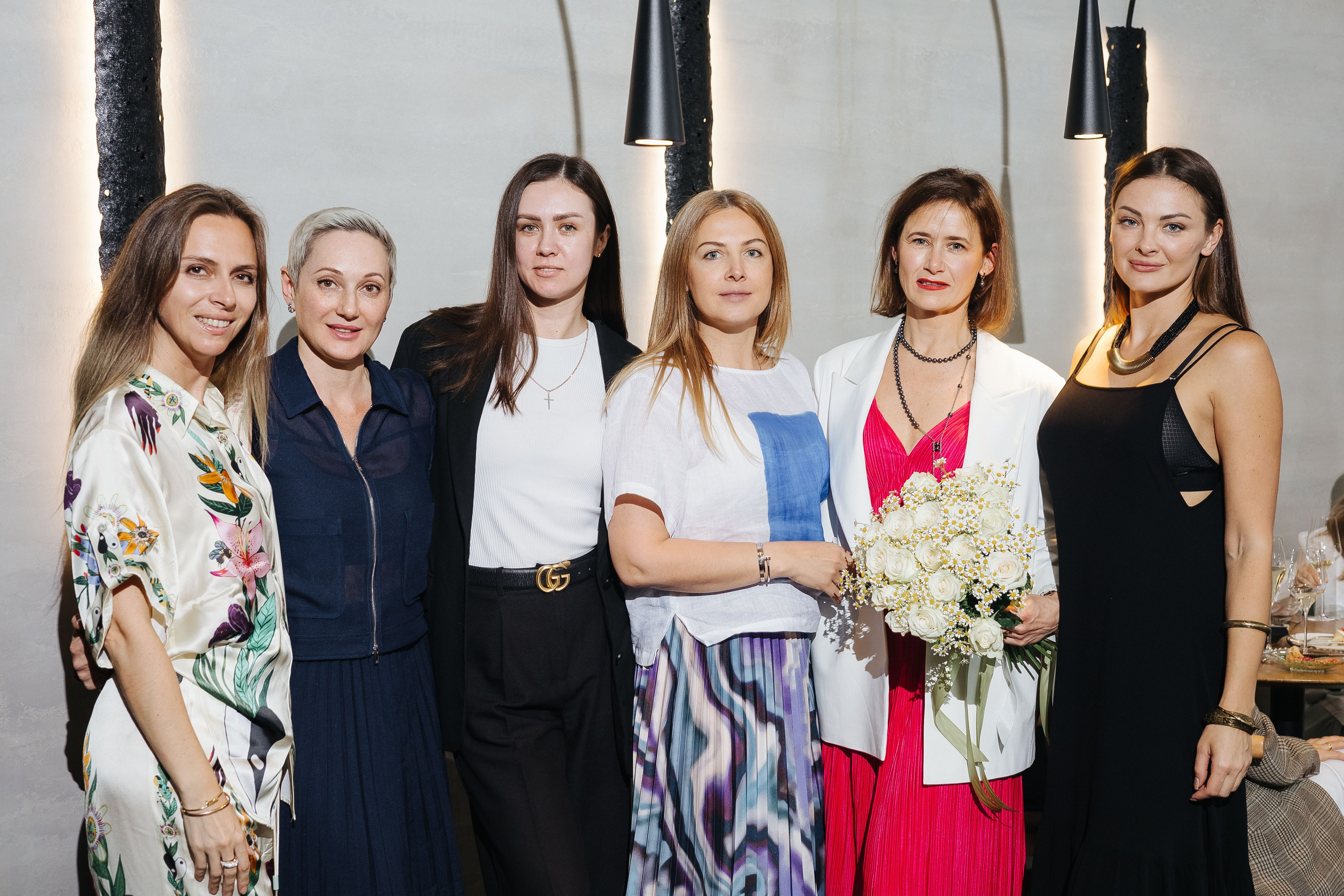 Презентация открытия магазина женской одежды GLVR в ресторане Fresco. Фотограф в Красноярске Надежда Воскресенская