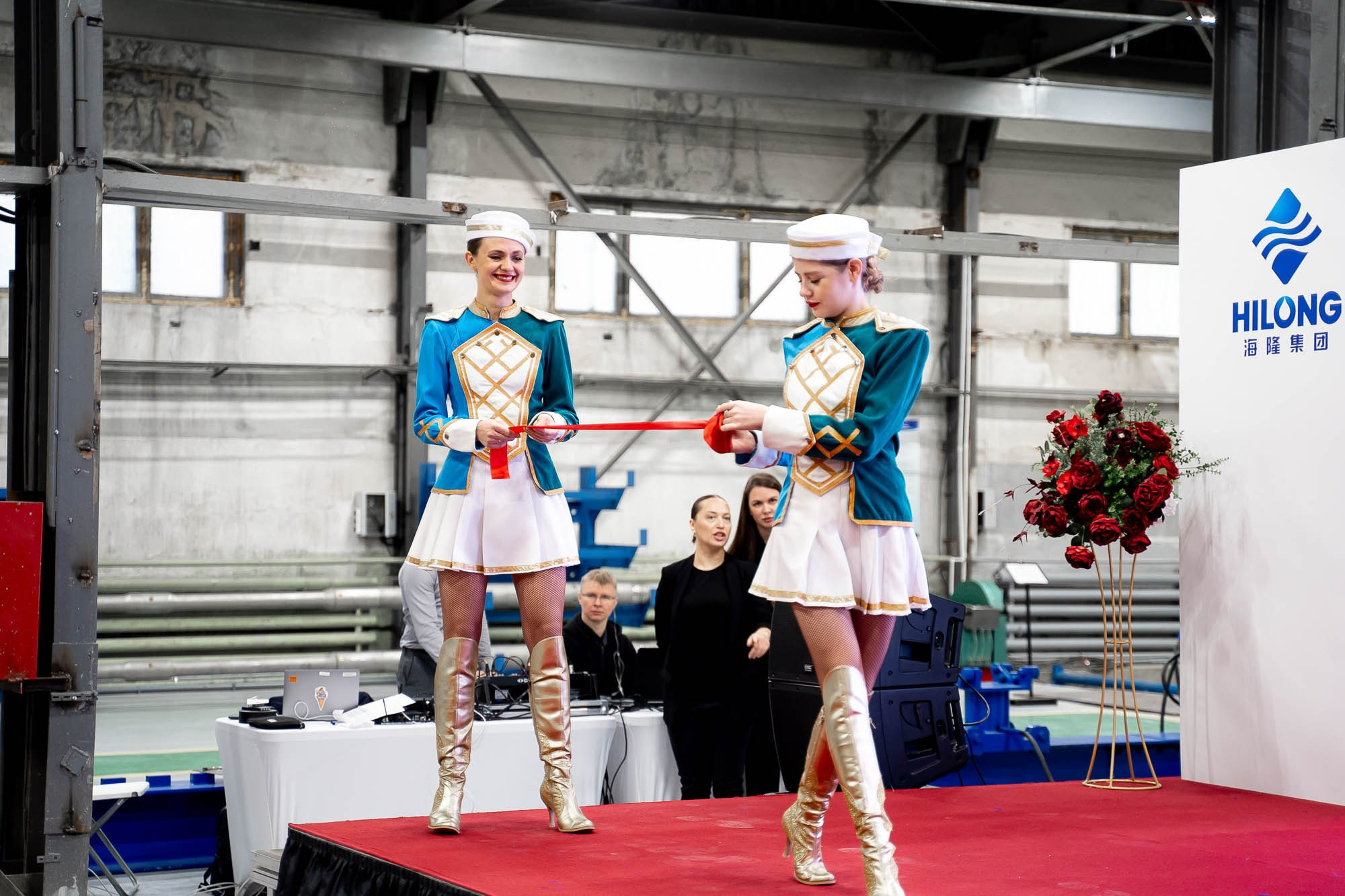 Открытие сервисного центра HILONG. Сергей Кошкин. Репортажная и ивент-фотография в Сургуте