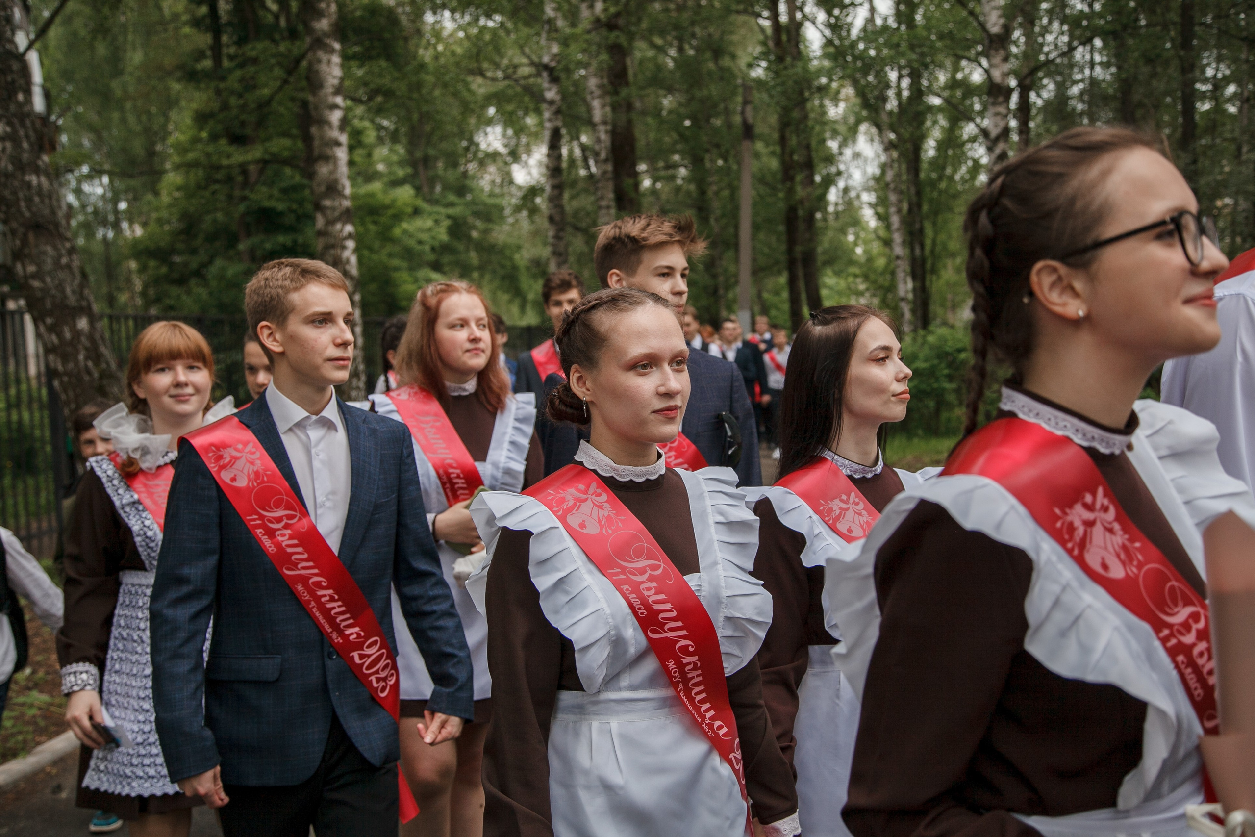 Последний звонок. Ирина Коновалова школьный фотограф. Выпускные альбомы Ярославль