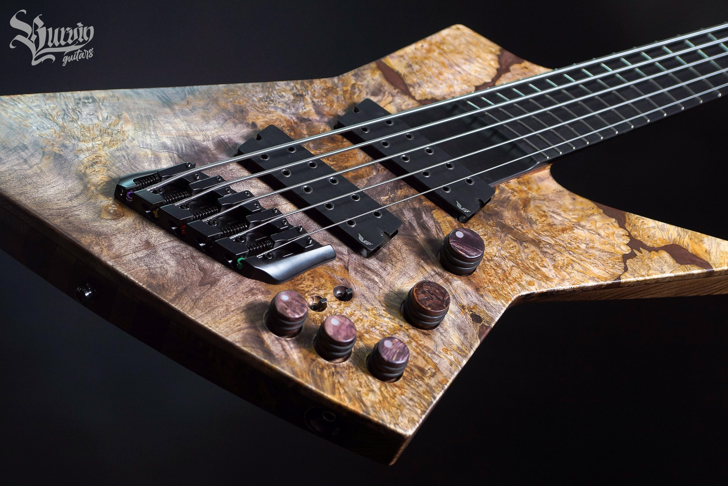 038 HELLBASS. Master of making guitars and basses to order